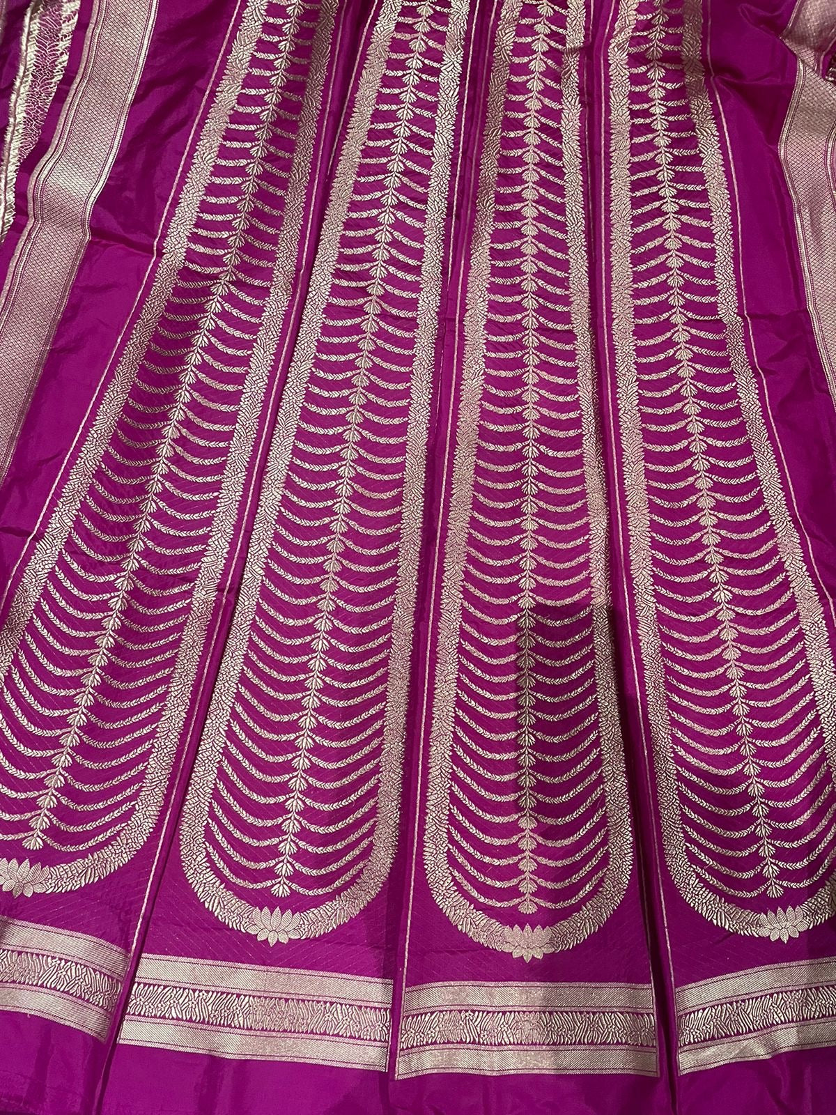 Waraq Pink Handwoven Pure Kataan silk Banarasi Lehenga