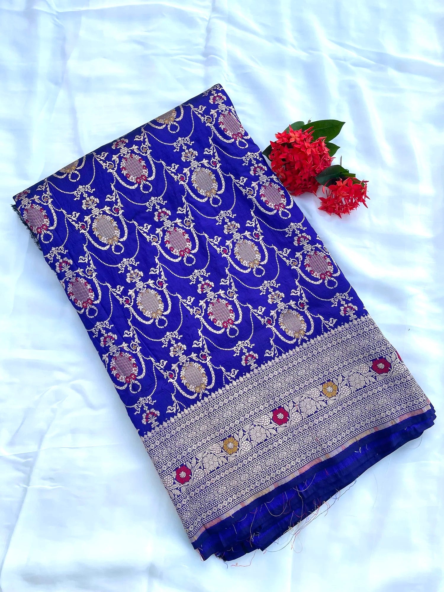 Purple Handloom Banarasi Pure Silk Meenakari Jangla Saree