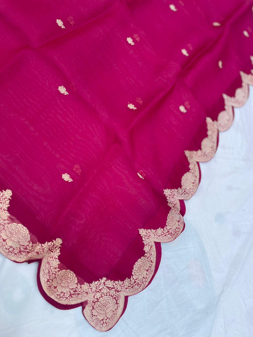 Red Handwoven Organza Kadhua Buti Banarasi Dupatta