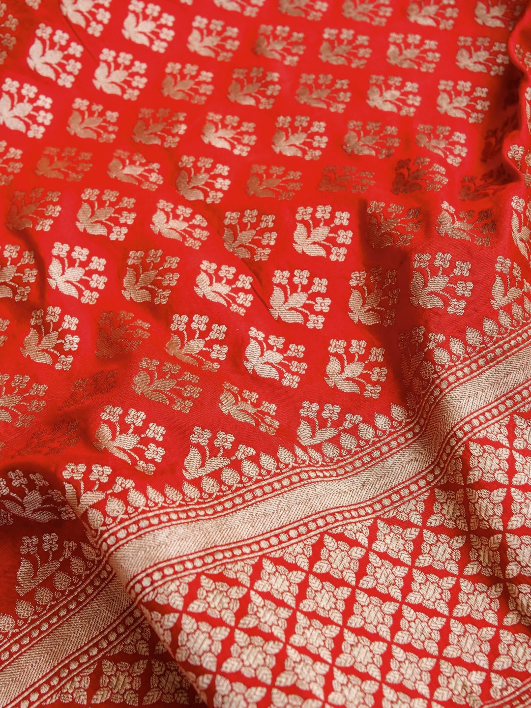 Charu Red Handwoven Pure Silk Banarasi Lehenga