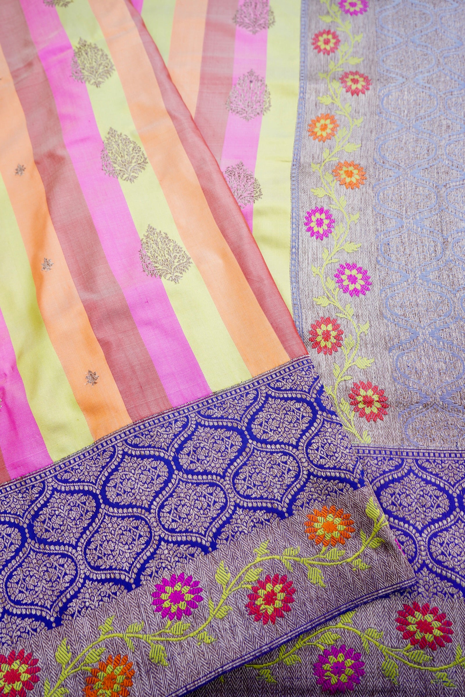 Rangkat Handwoven Pure Kataan Silk Kadhua Buti Banarasi Saree