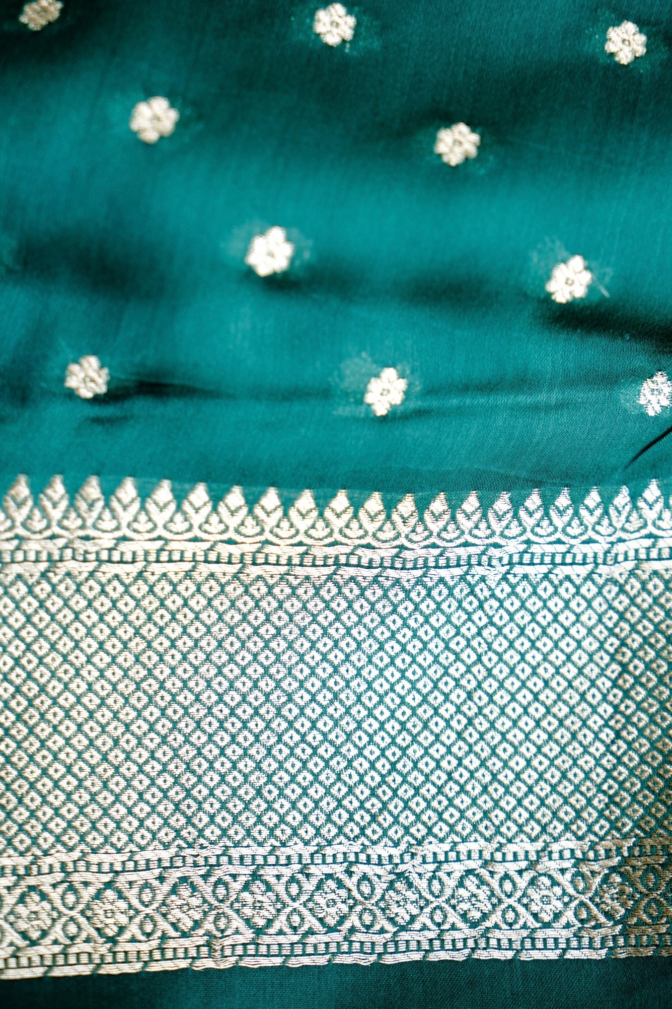 Green Banarasi Mashru Saree Buti Shikargah