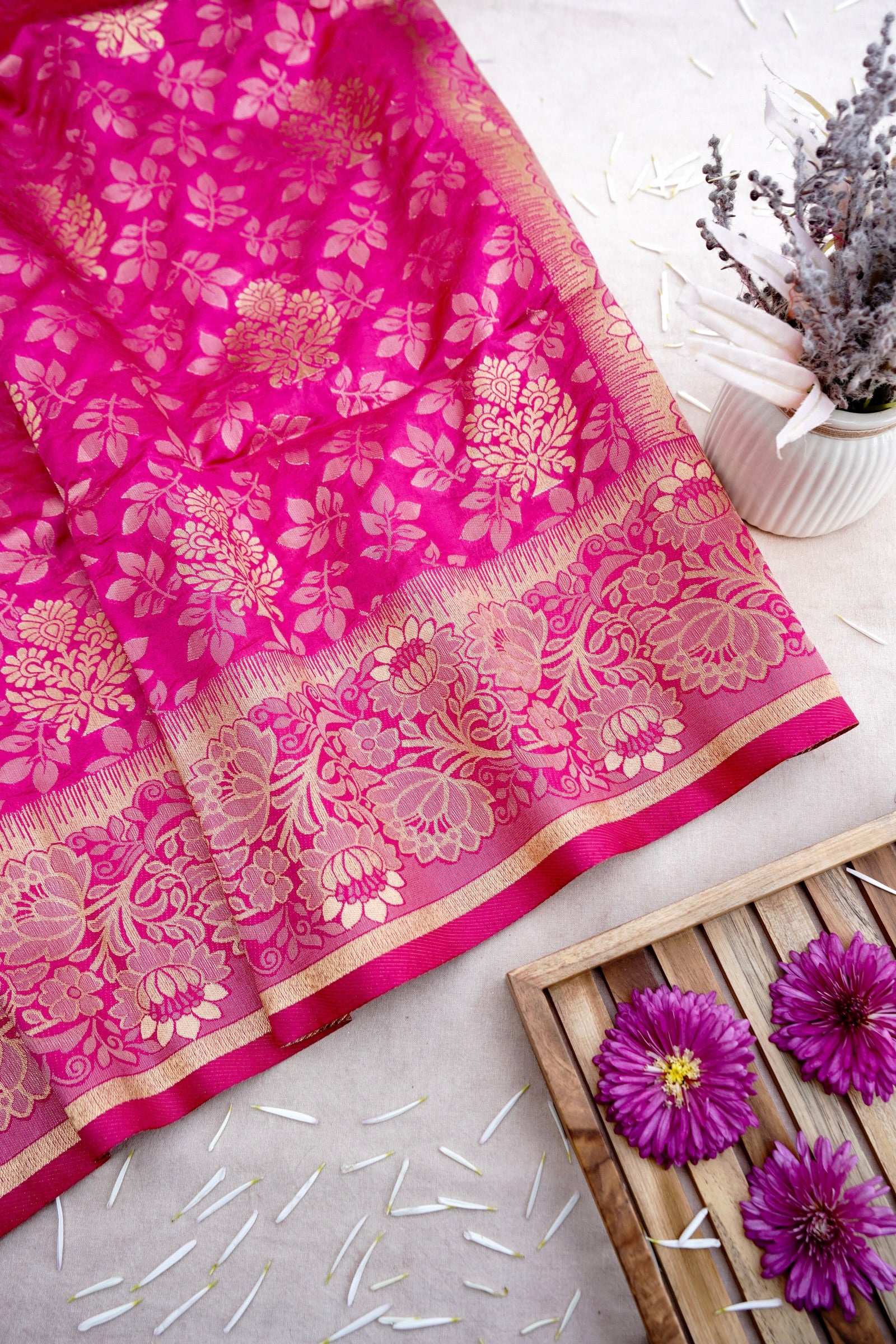 Pink Soft Silk Tanchoi Banarasi Saree with Floral Butas