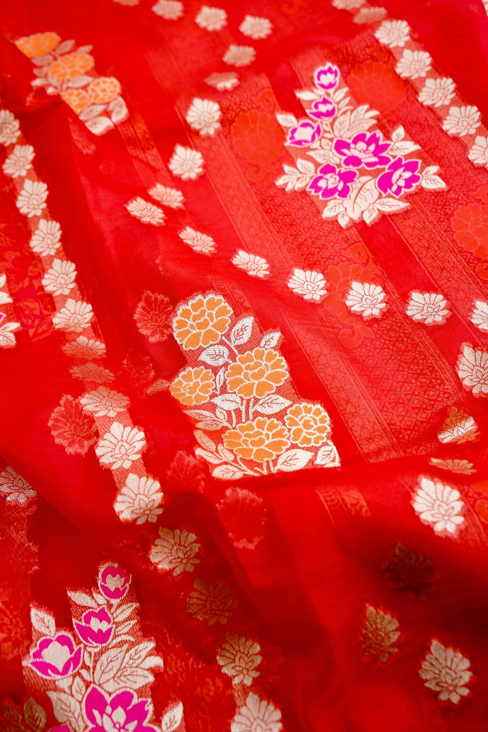 Red Floral Bunch Organza Banarasi Saree with Butis