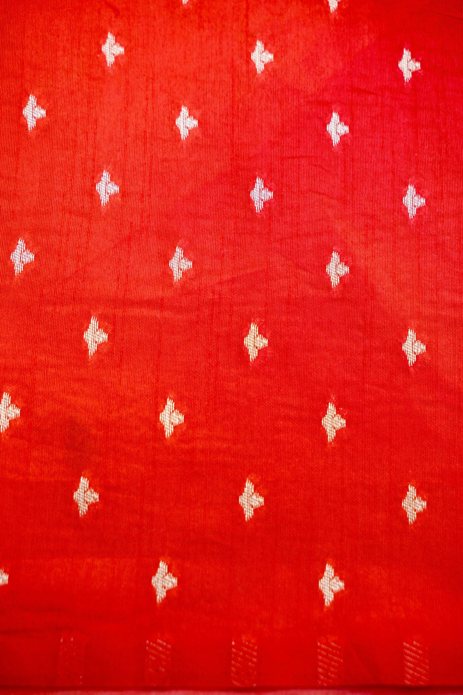 Red Floral Bunch Organza Banarasi Saree with Butis