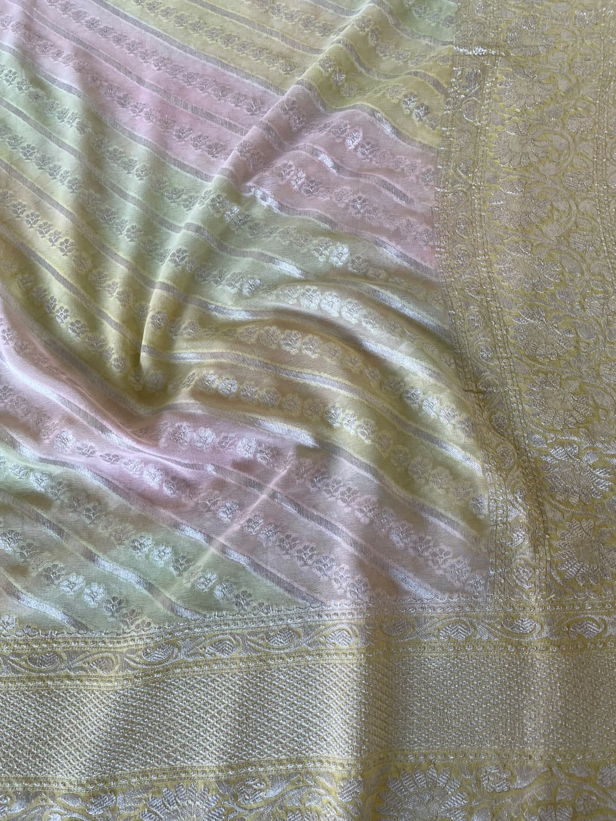 Rangkaat Handwoven Pure Georgette Silk Banarasi Saree