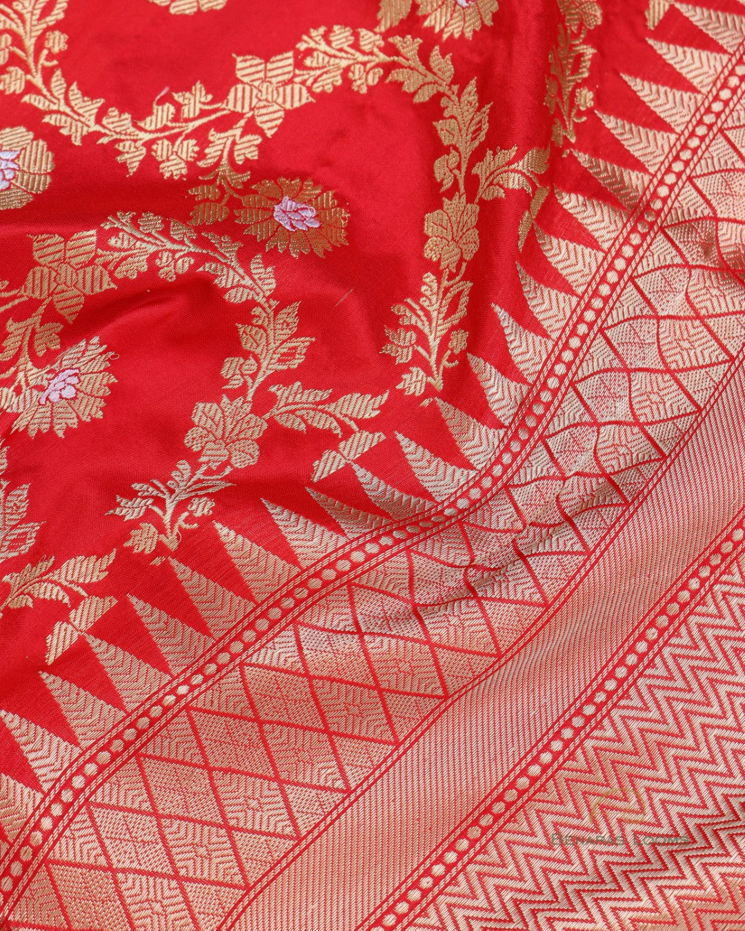 Red Handwoven Kadhua Jangla Banarasi Dupatta