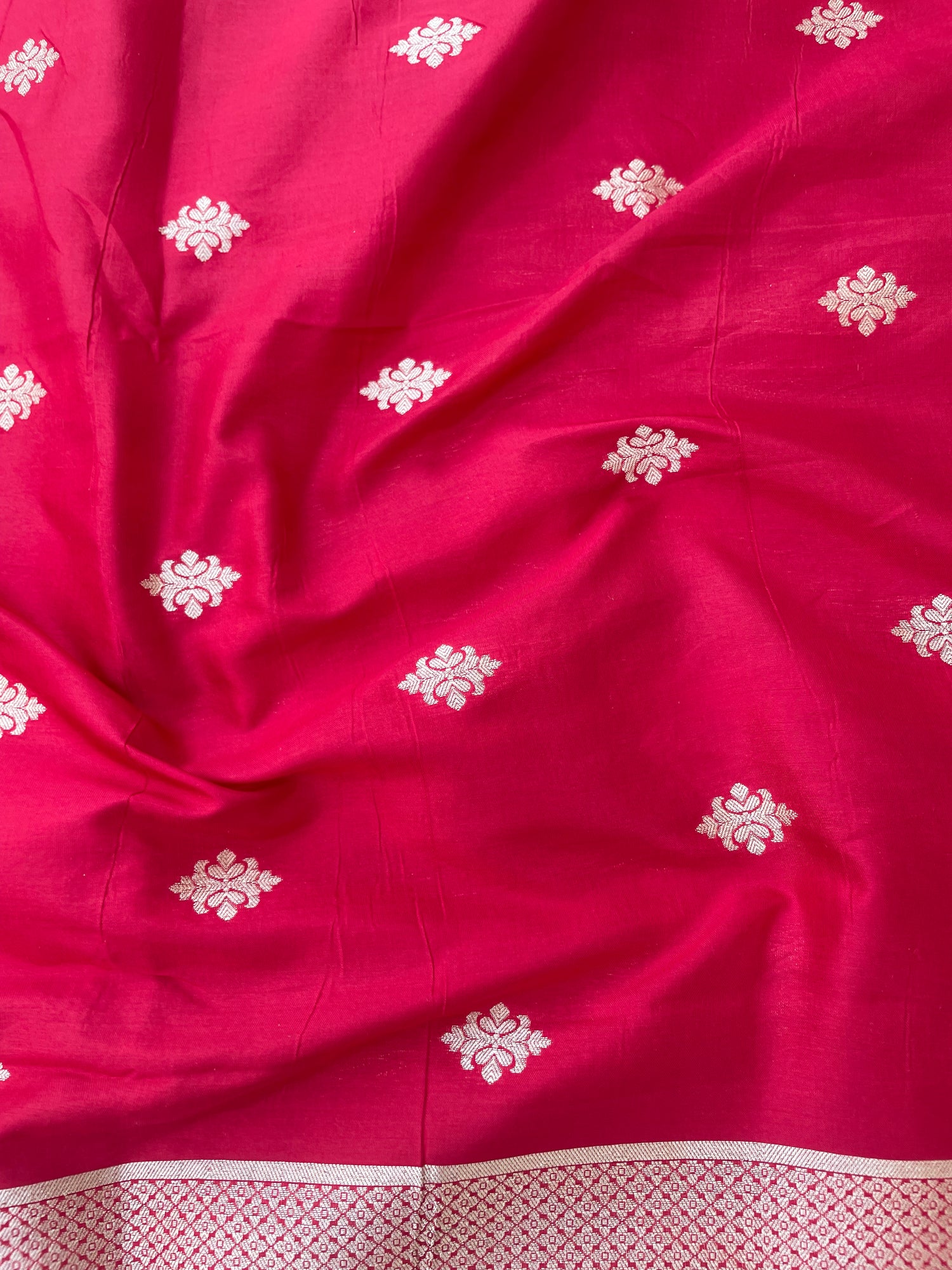 Red Handwoven Pure Kataan Silk Banarasi Buti Dupatta