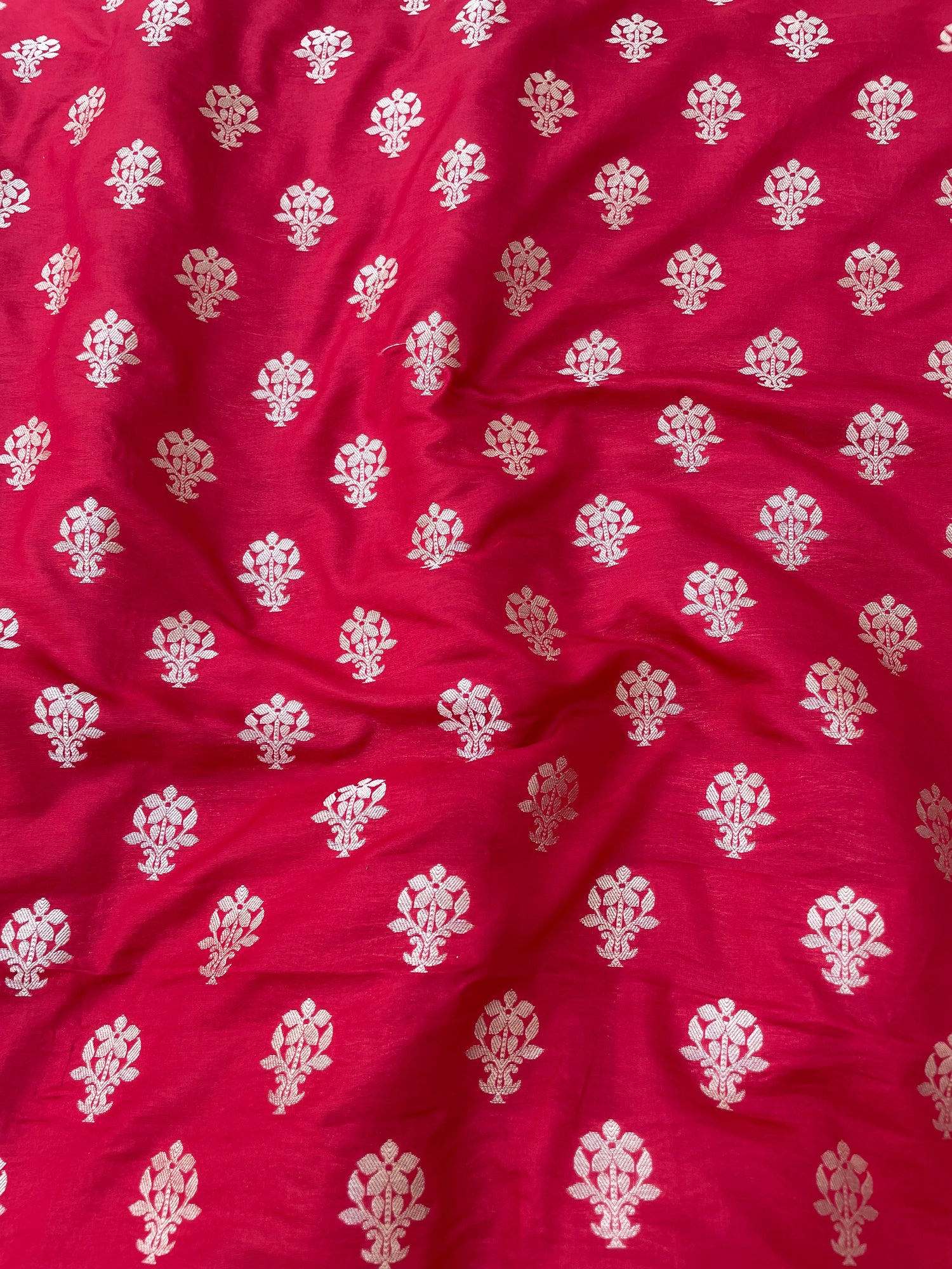 Sahiba Red Handwoven Pure silk With Meenakari Banarasi Lehenga