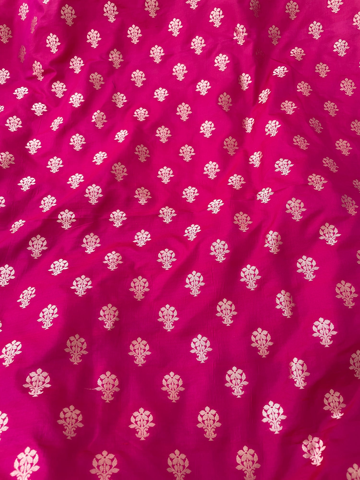 Gulnaar Pink Handwoven Pure silk With Meenakari Banarasi Lehenga