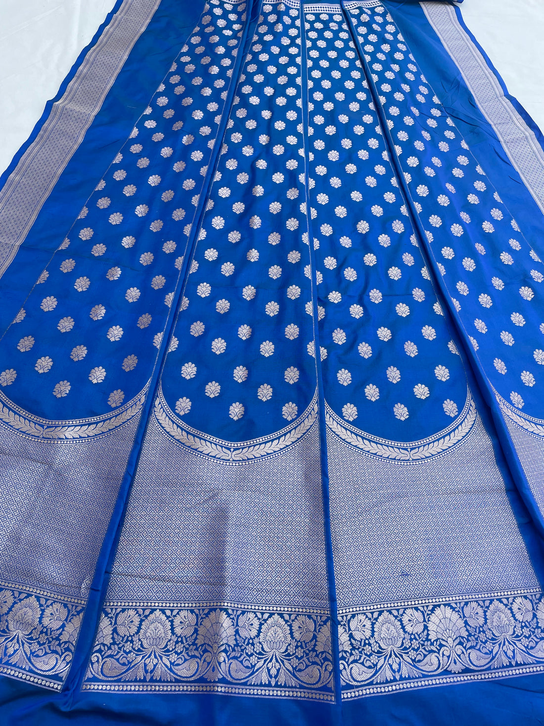 Gul Buti Blue Handwoven Pure Kataan silk Banarasi Lehenga