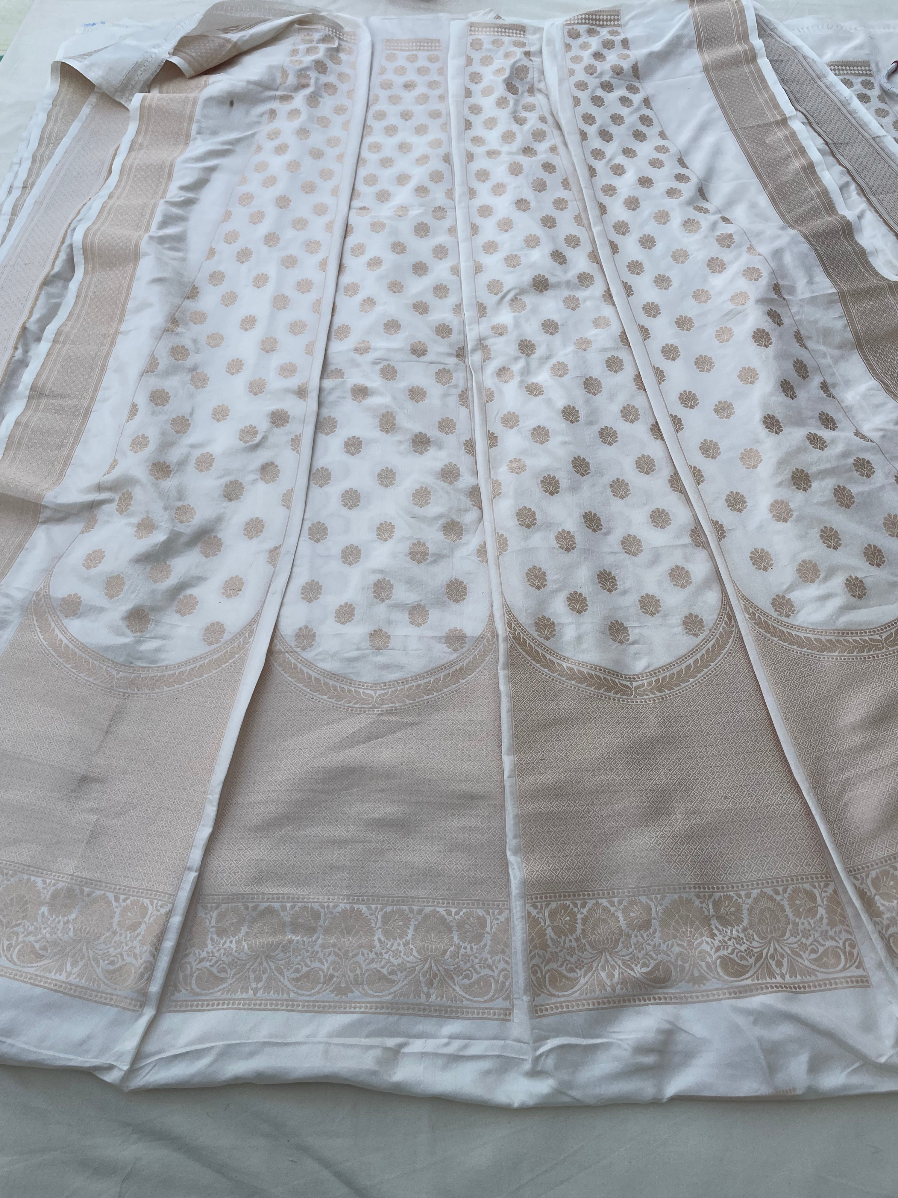 Gul Buti White Handwoven Pure silk Banarasi Lehenga Panels