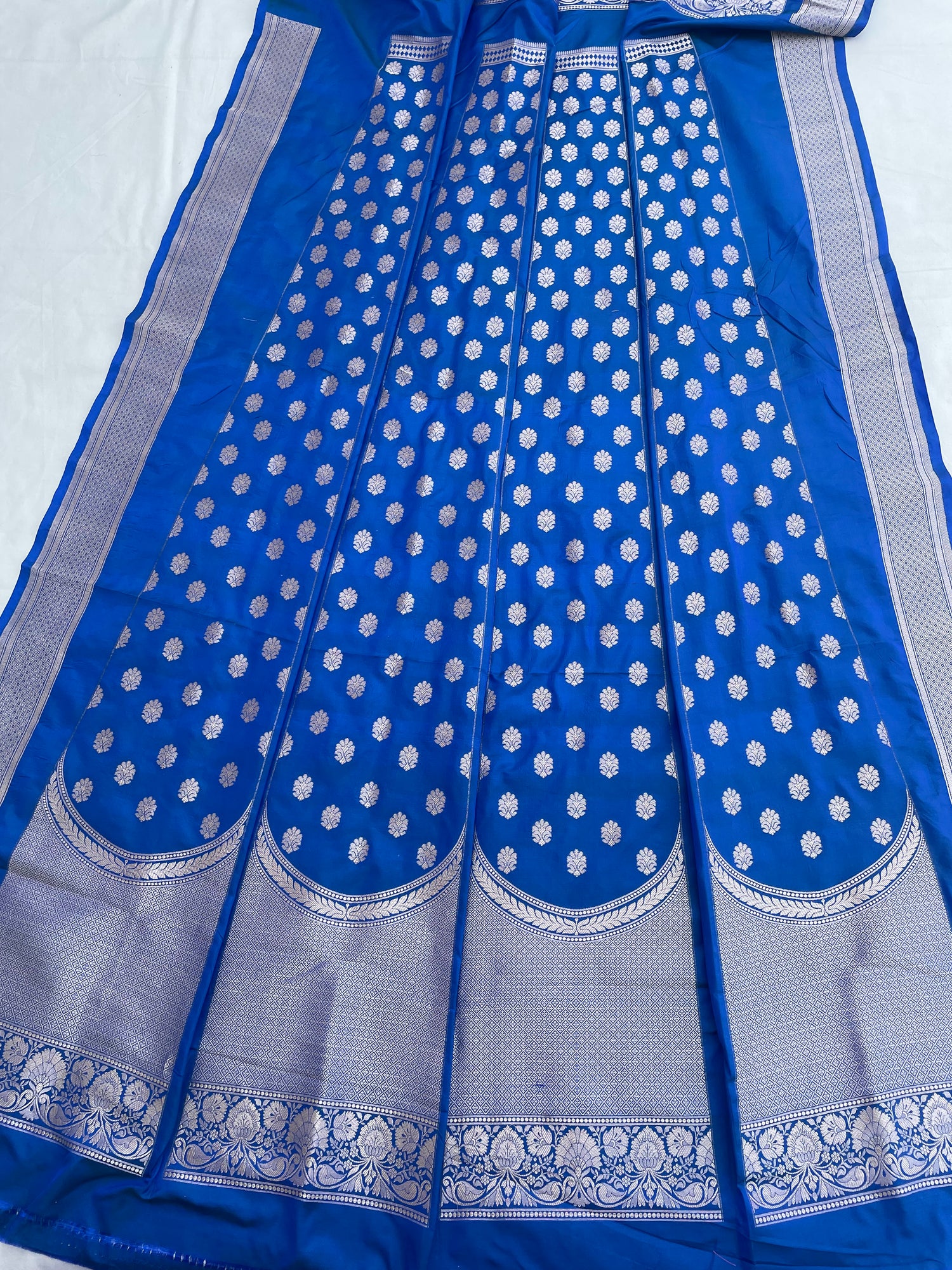 Gul Buti Blue Handwoven Pure Kataan silk Banarasi Lehenga