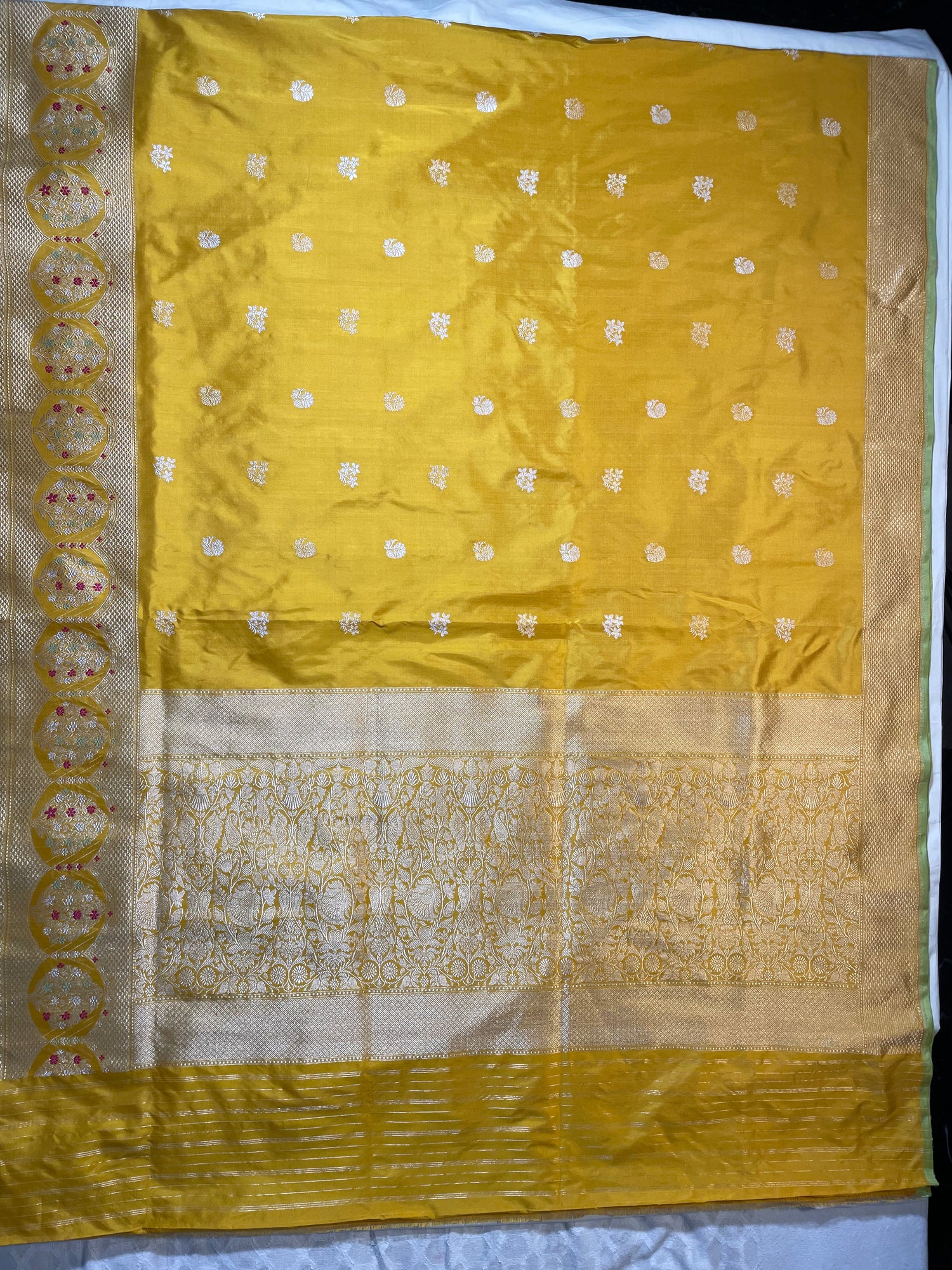 Mustard Yellow Kadhua Patta Buti Pure Silk Banarasi Saree