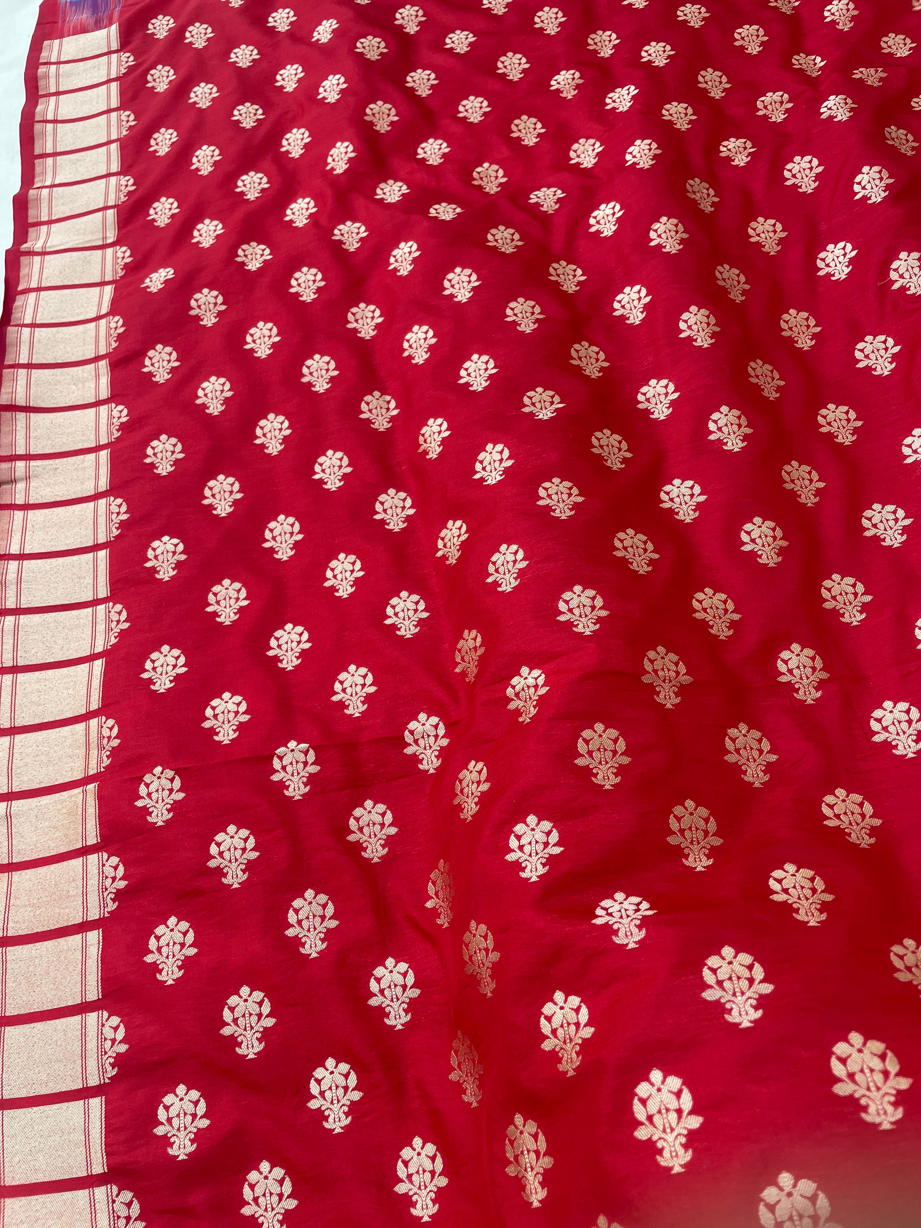 Sahiba Red Handwoven Pure silk With Meenakari Banarasi Lehenga