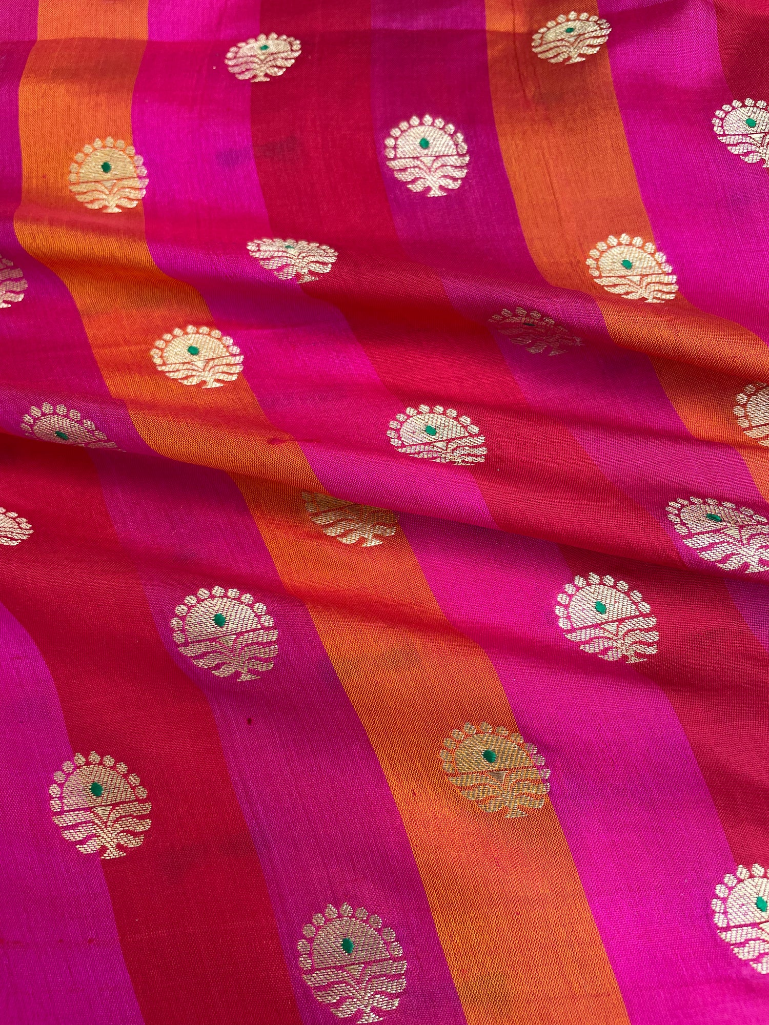 Rangkaat Handwoven Pure Kataan Silk Buti Fabric