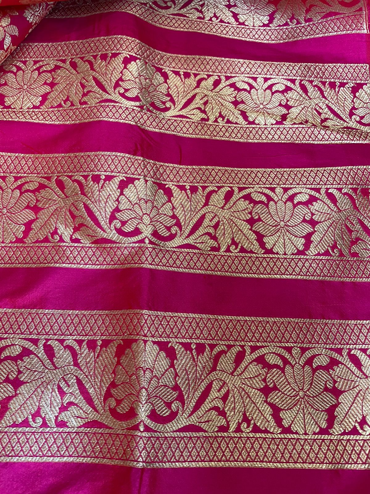 Vibha Rani Pink Handwoven Pure Silk Banarasi Lehenga