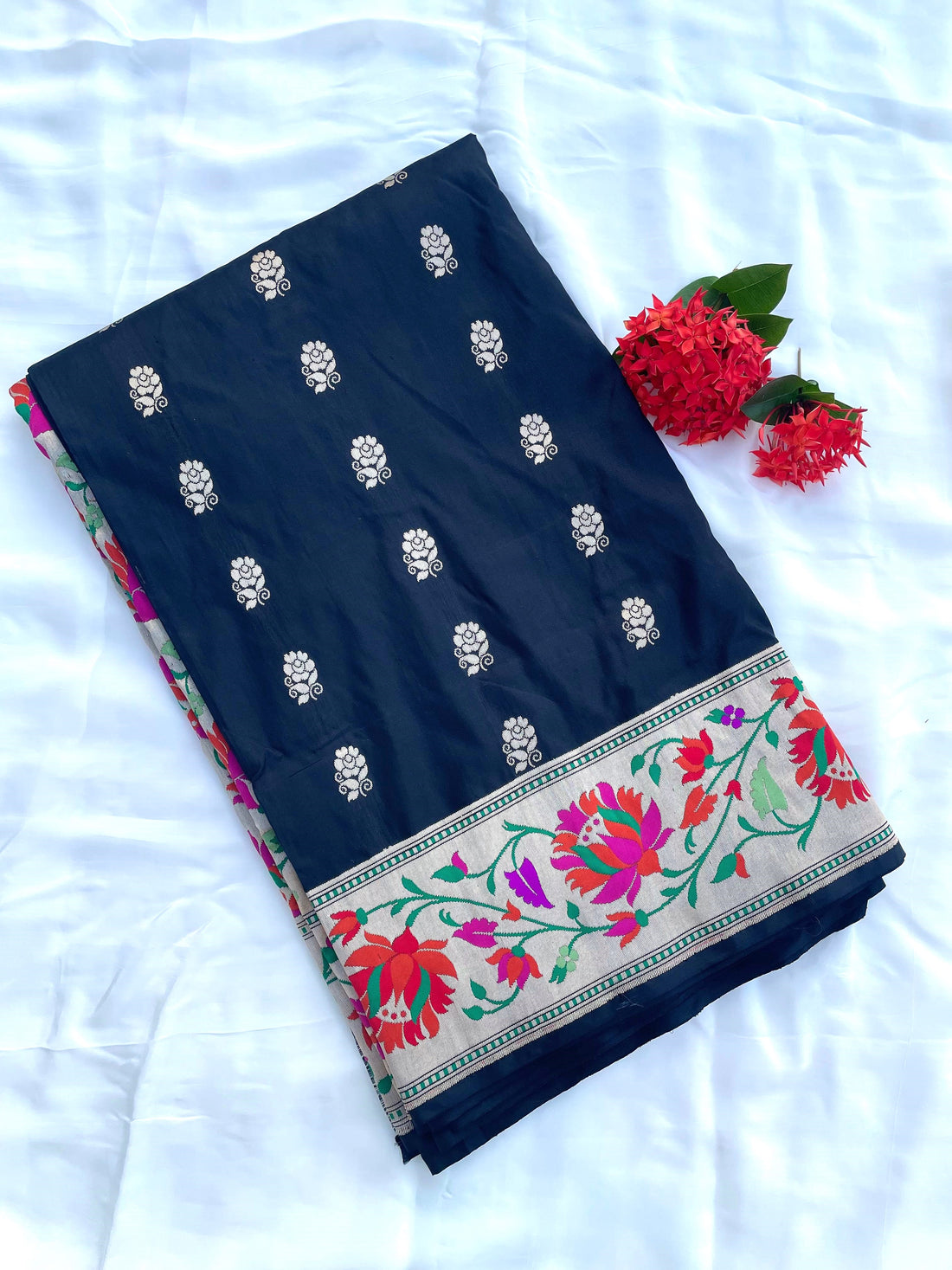 Black Handloom Kataan Silk Banarasi Paithani Silk Saree