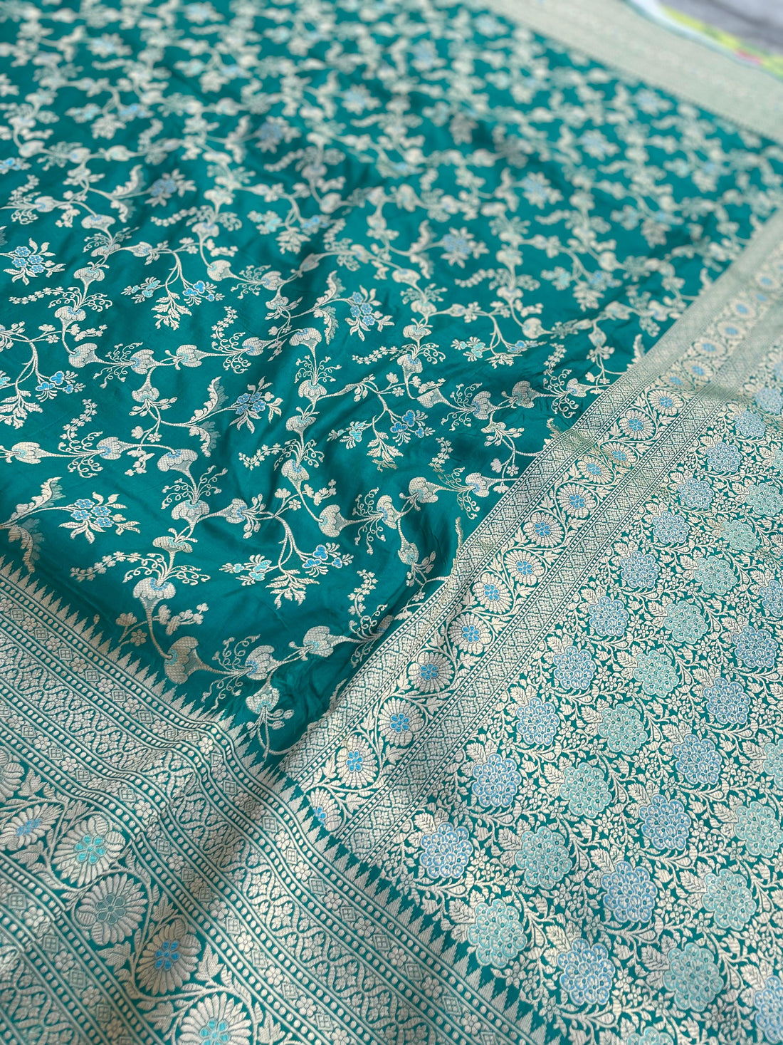 Green Handloom Banarasi Pure Silk Jangla Saree