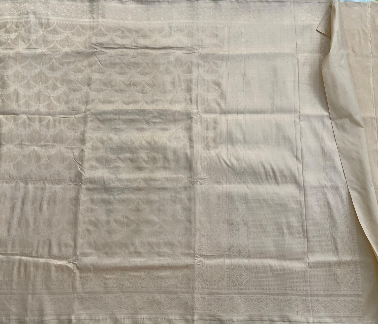 Beige Handloom Banarasi Pure Silk Kadhua Saree