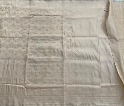 Beige Handloom Banarasi Pure Silk Kadhua Saree