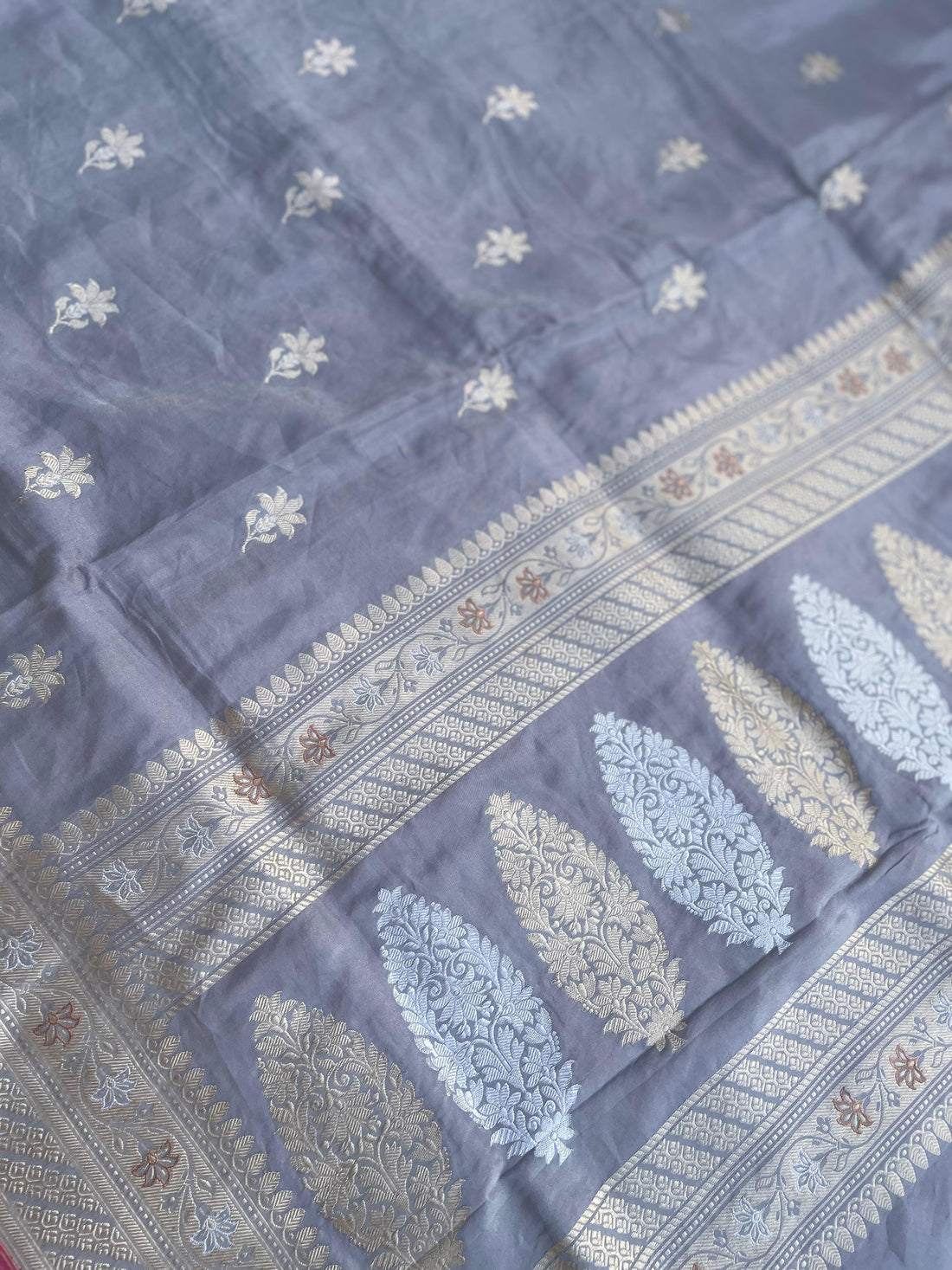 Gray Handloom Banarasi Pure Tissue Silk Kadhua Saree