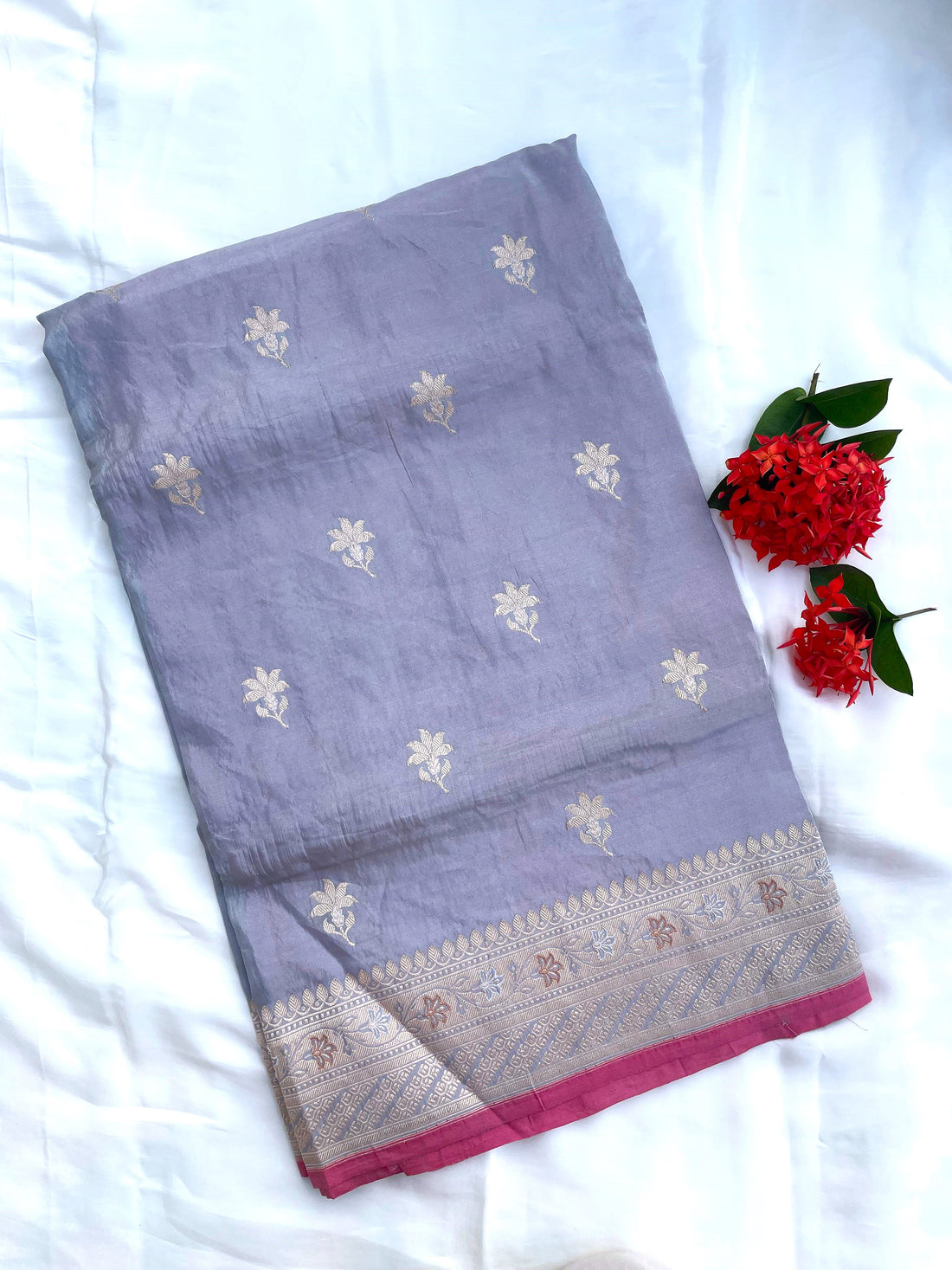 Gray Handloom Banarasi Pure Tissue Silk Kadhua Saree