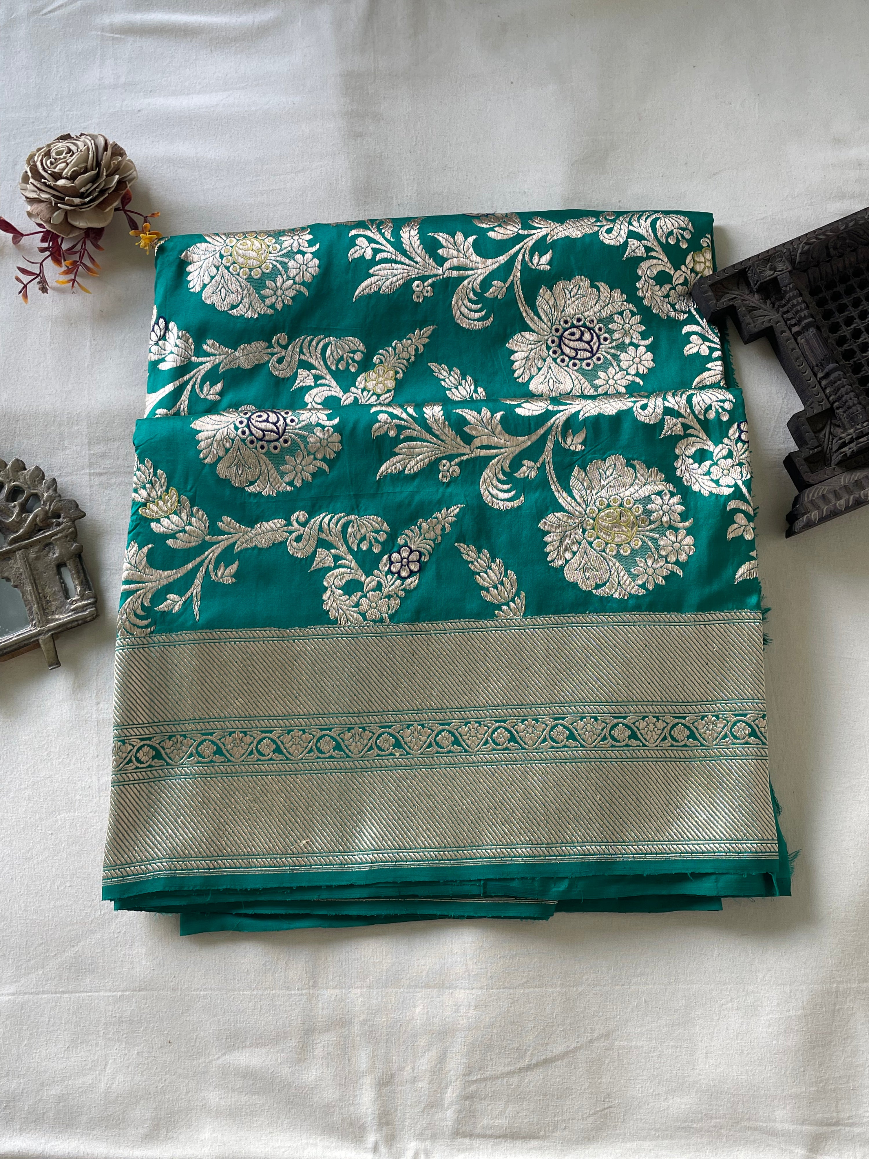 Green Handwoven Pure Kataan Silk Kadhua Jangla Banarasi Saree