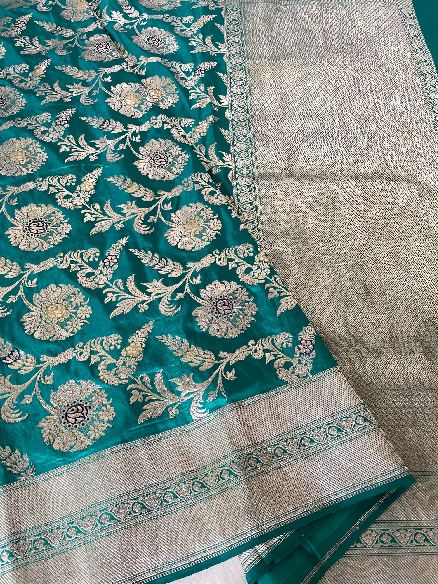 Green Handwoven Pure Kataan Silk Kadhua Jangla Banarasi Saree