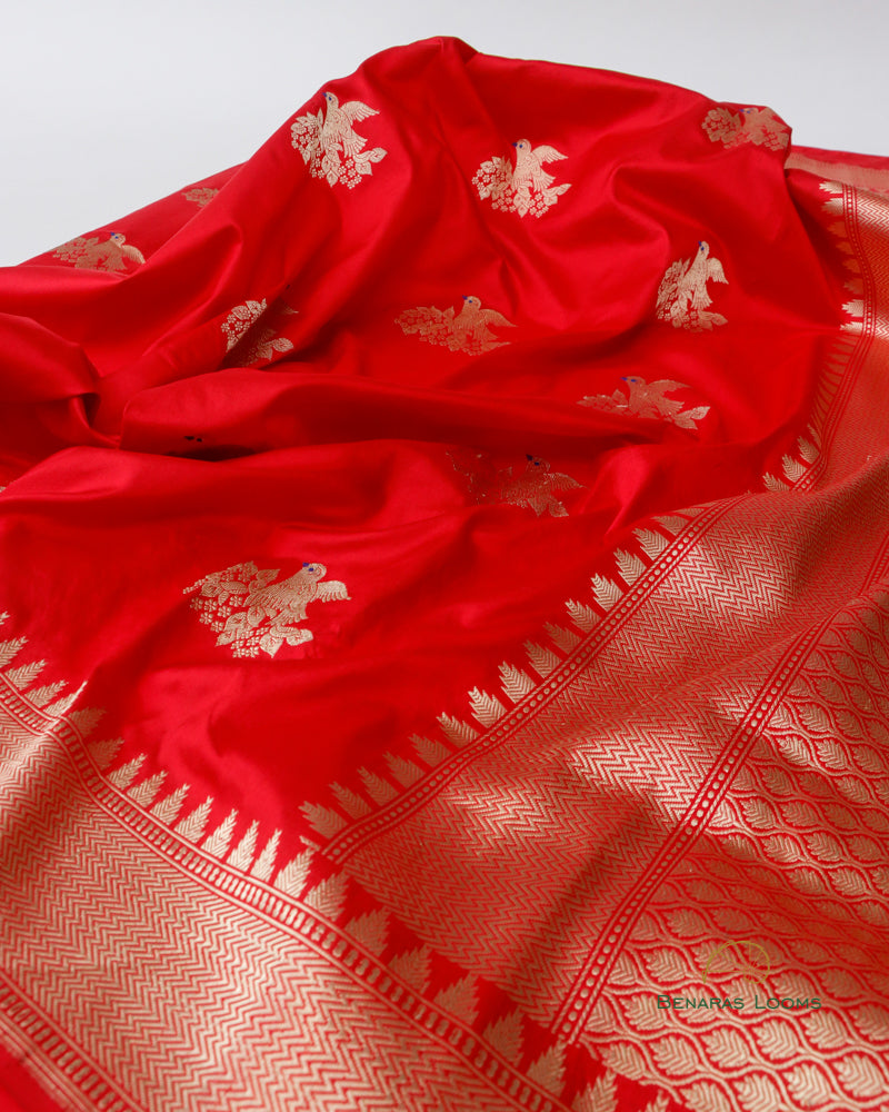 Red Handwoven Pure Kataan Silk Shikargah Banarasi Saree