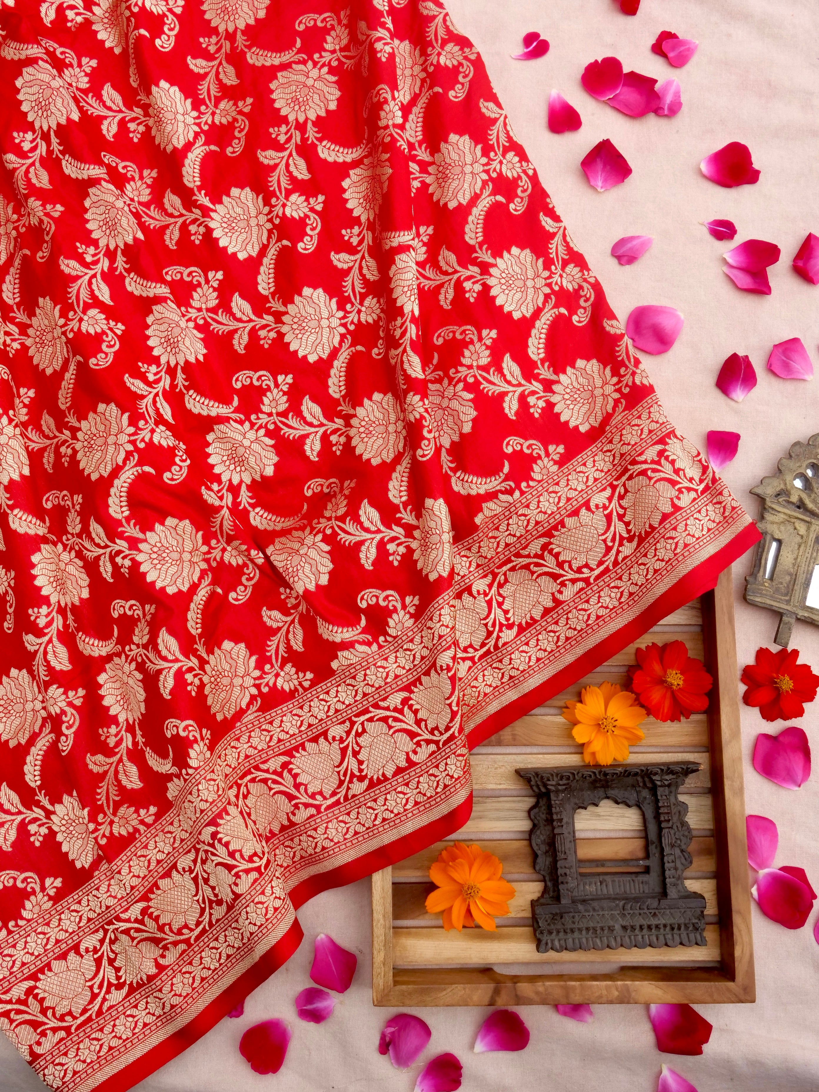 Red Handwoven Kataan Silk Jangla Banarasi Saree
