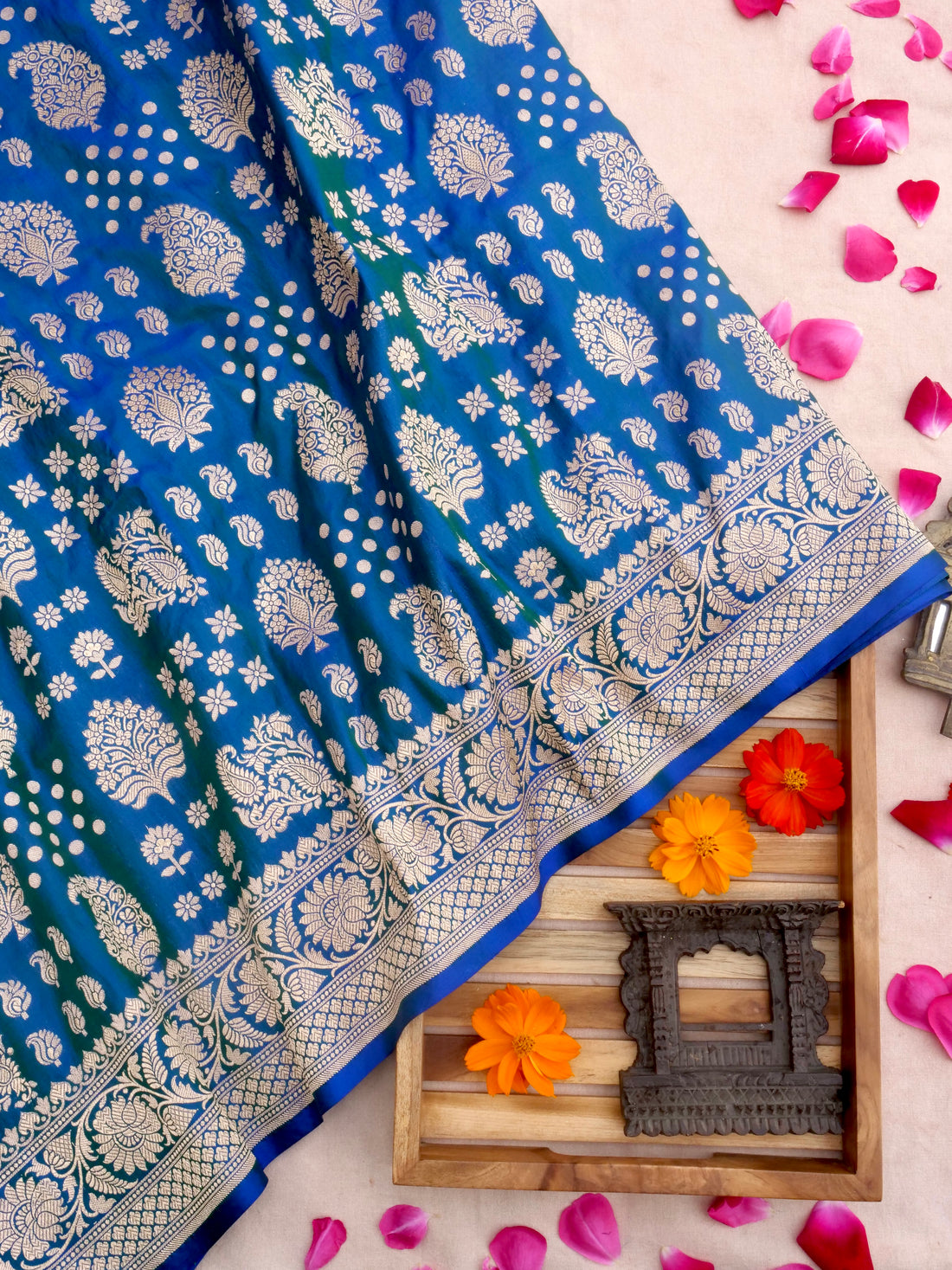 Blue Handwoven Kataan Silk Buti Banarasi Saree
