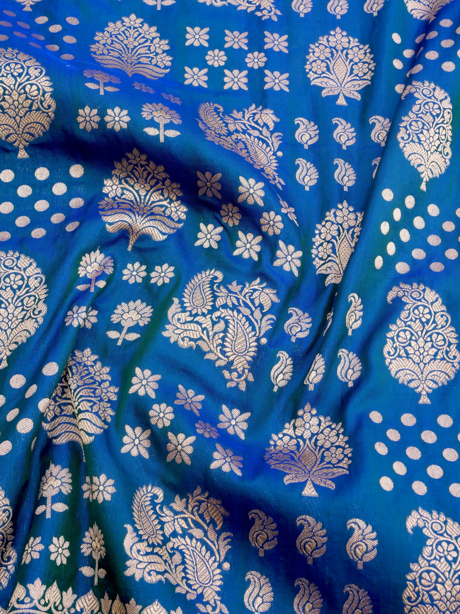 Blue Handwoven Kataan Silk Buti Banarasi Saree