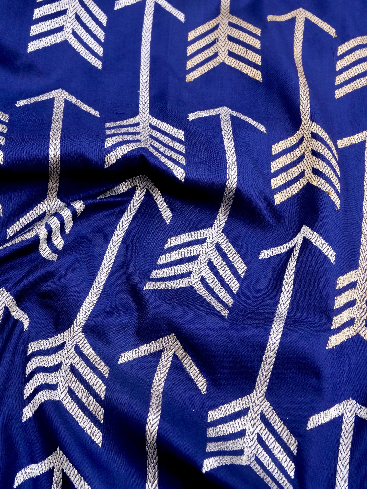 Navy Blue Handwoven Pure Kataan Kadhua Silk Benarasi Saree
