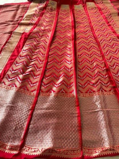 Siya Red Handwoven Pure Silk Banarasi Lehenga