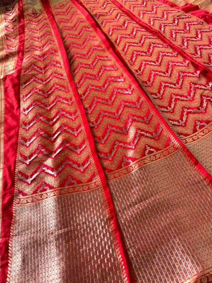 Siya Red Handwoven Pure Silk Banarasi Lehenga