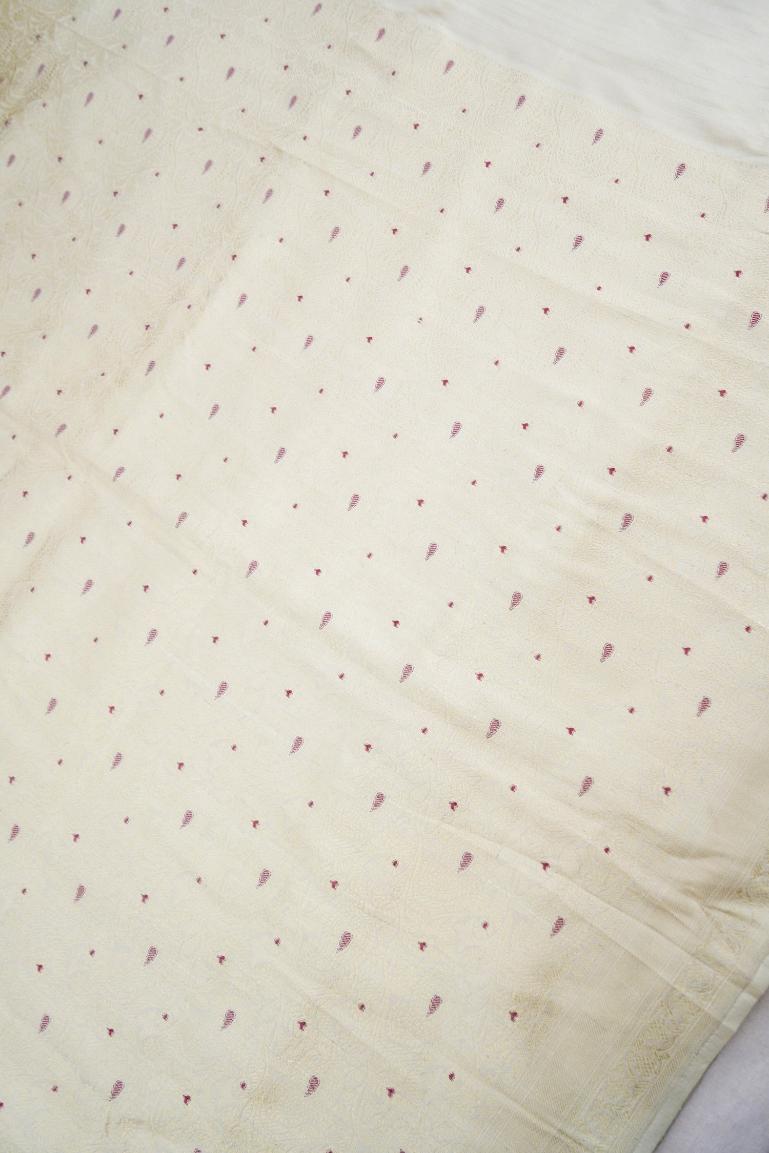 Golden Brocade Handwoven Banarasi Pure Silk Saree