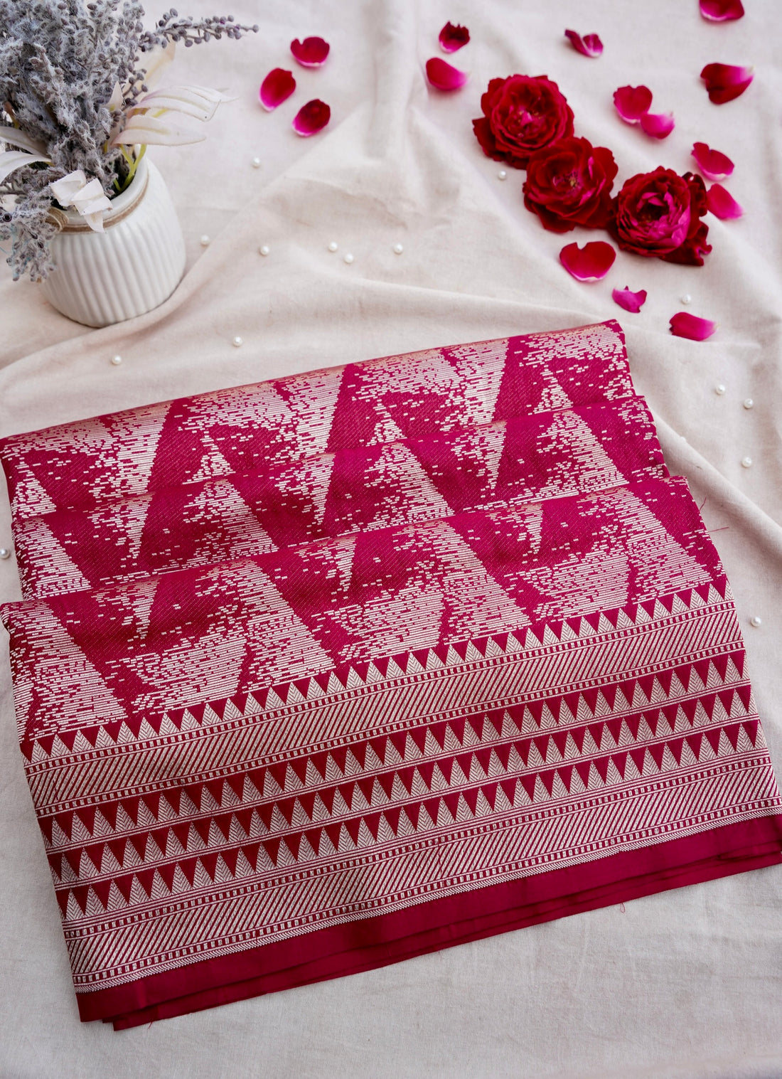 Red Handwoven Pure Kataan Silk Banarasi Saree