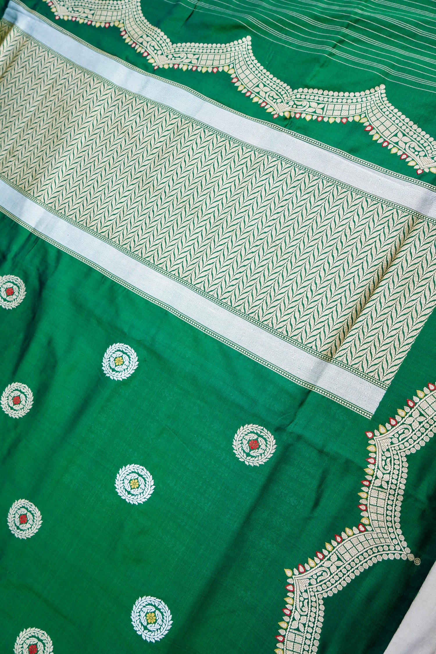 Dark Green Handwoven Pure Kataan Silk Kadhua Benarasi saree