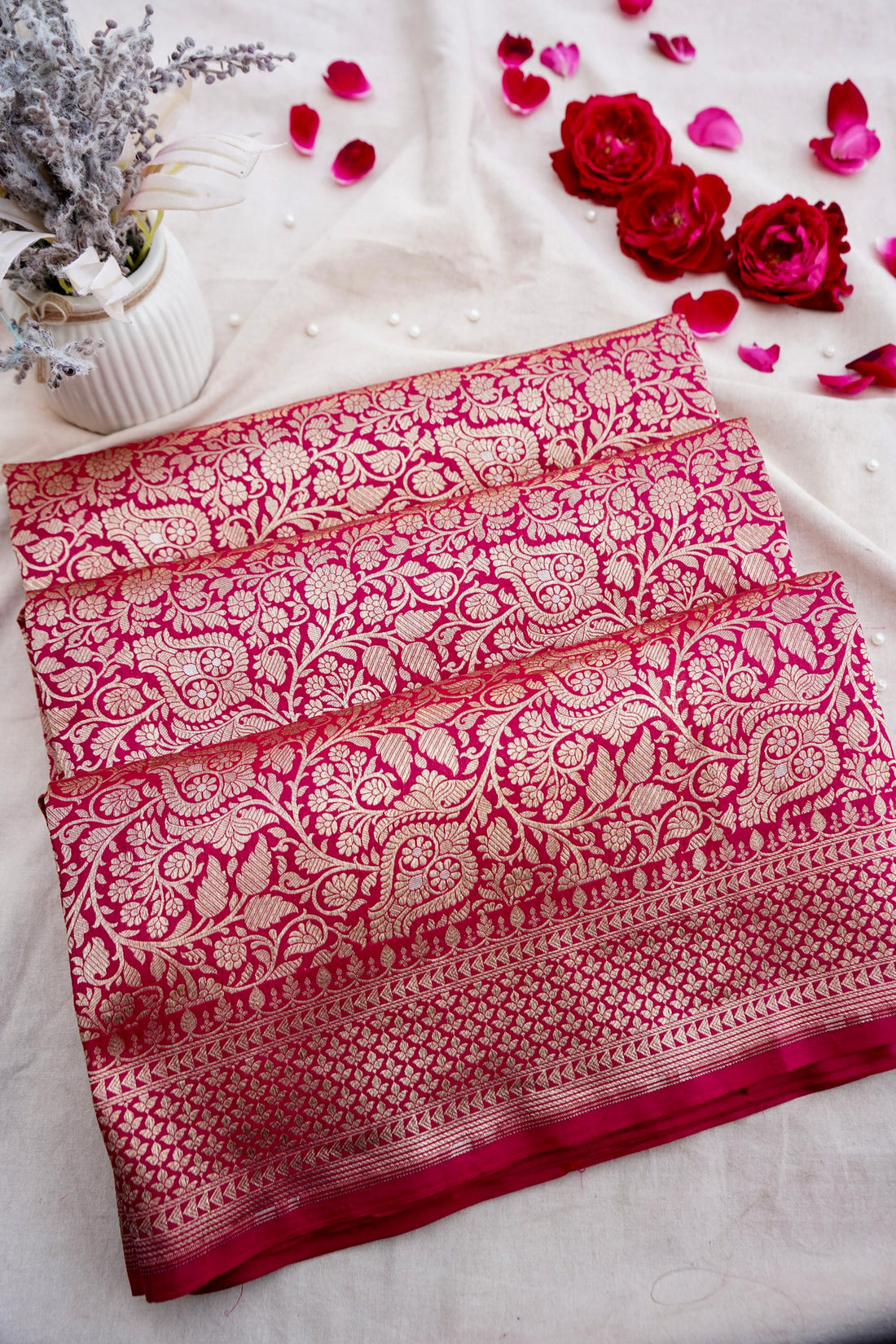 Red Jangla Handwoven Pure Kataan Silk Banarasi Saree