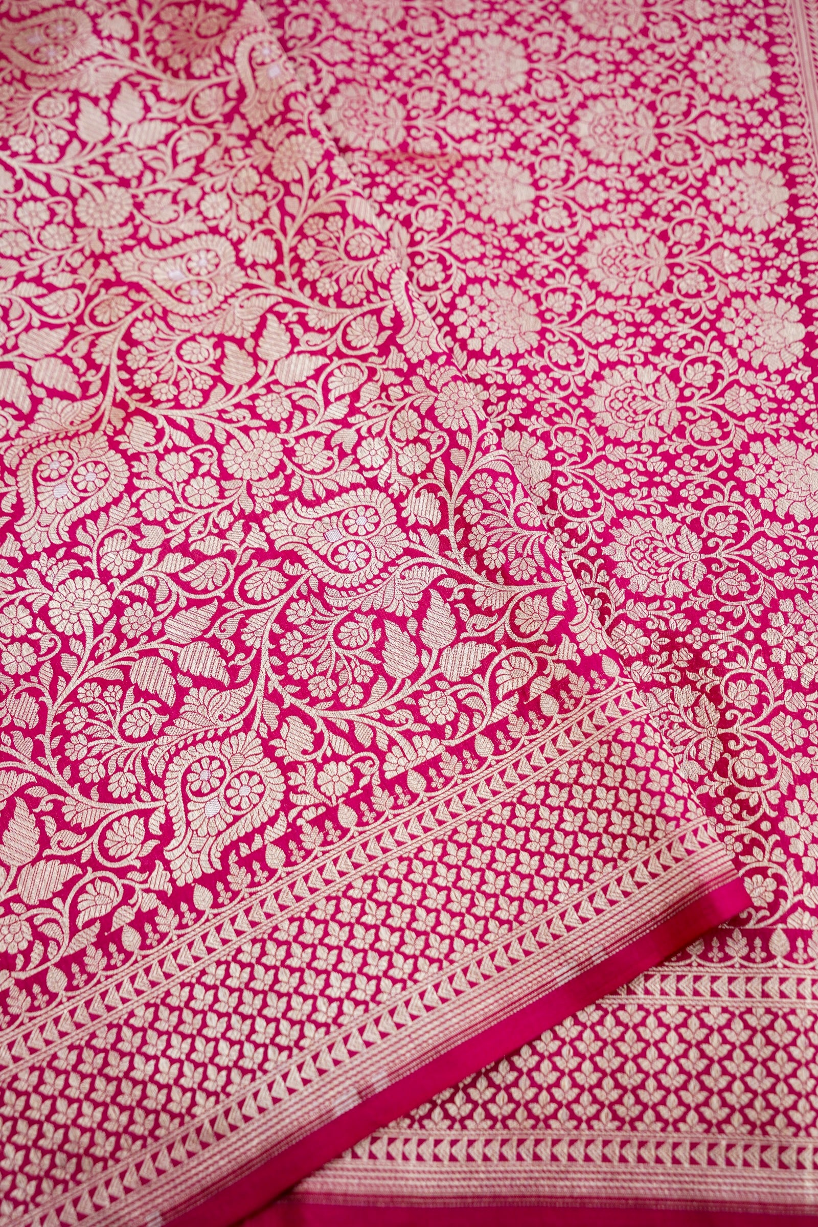 Red Jangla Handwoven Pure Kataan Silk Banarasi Saree