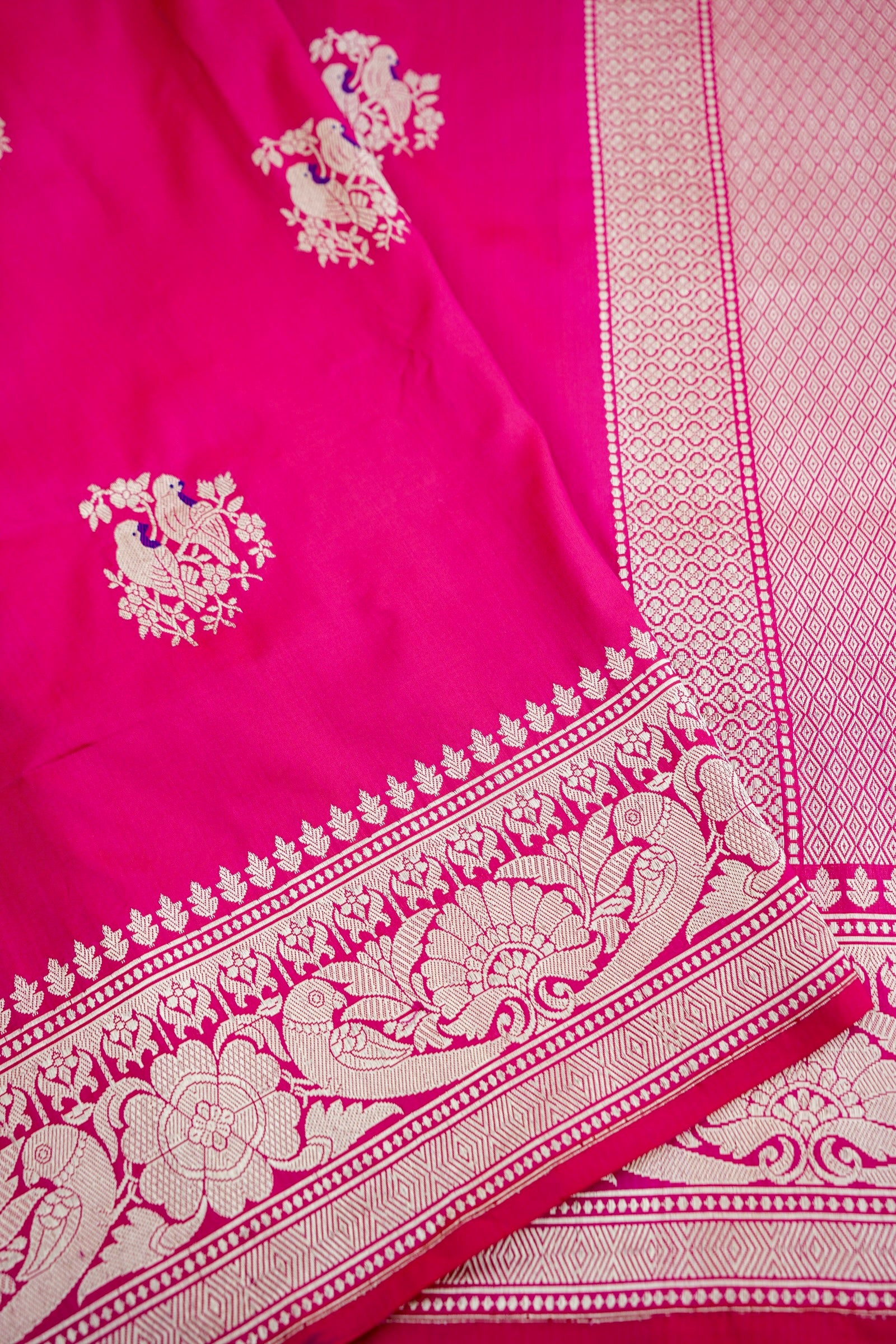 Handwoven Pure Kataan Silk Kadhua Buti Shikaargah Benarasi Saree