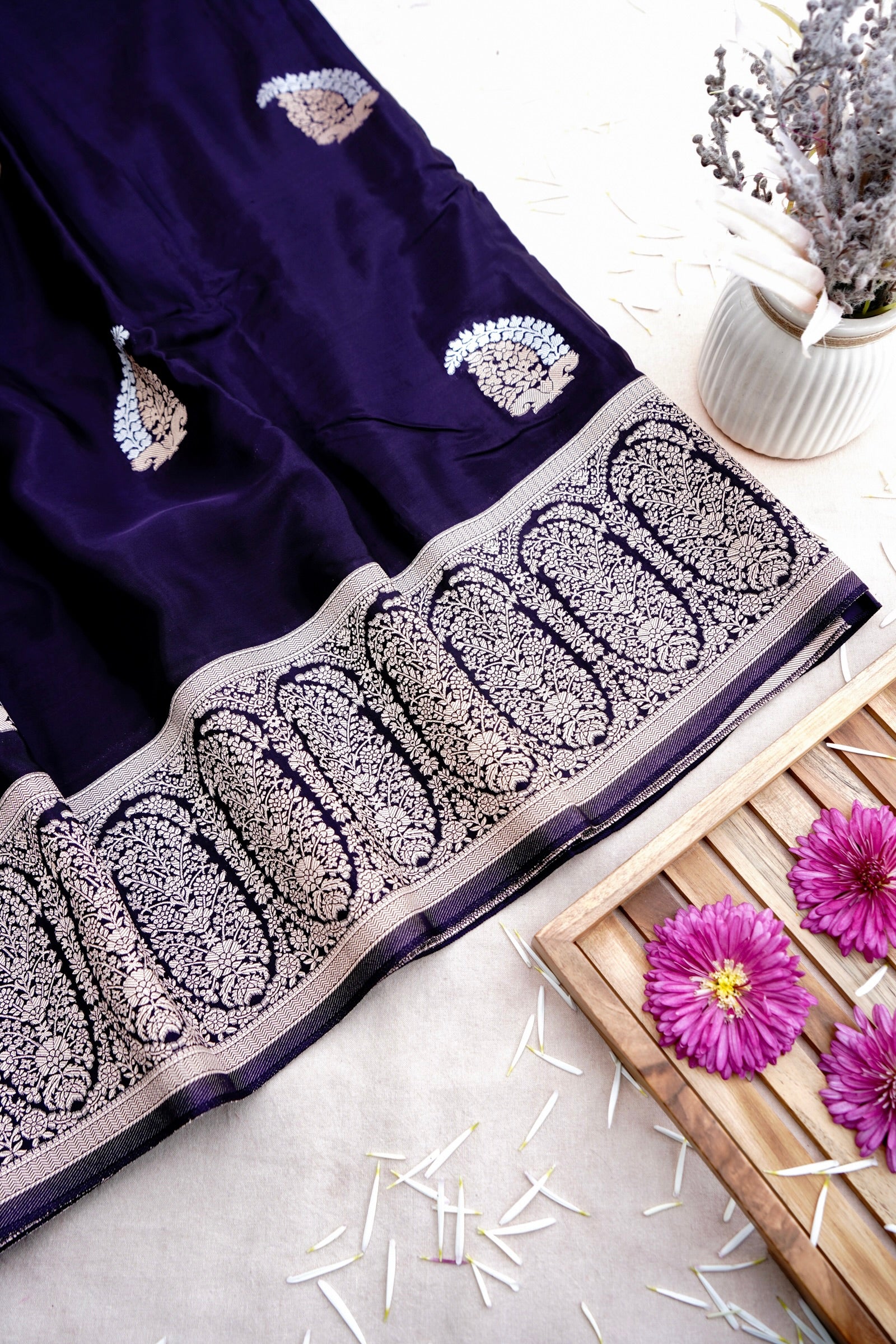 Black Sona- Rupa Buti Crepe Banarasi Saree