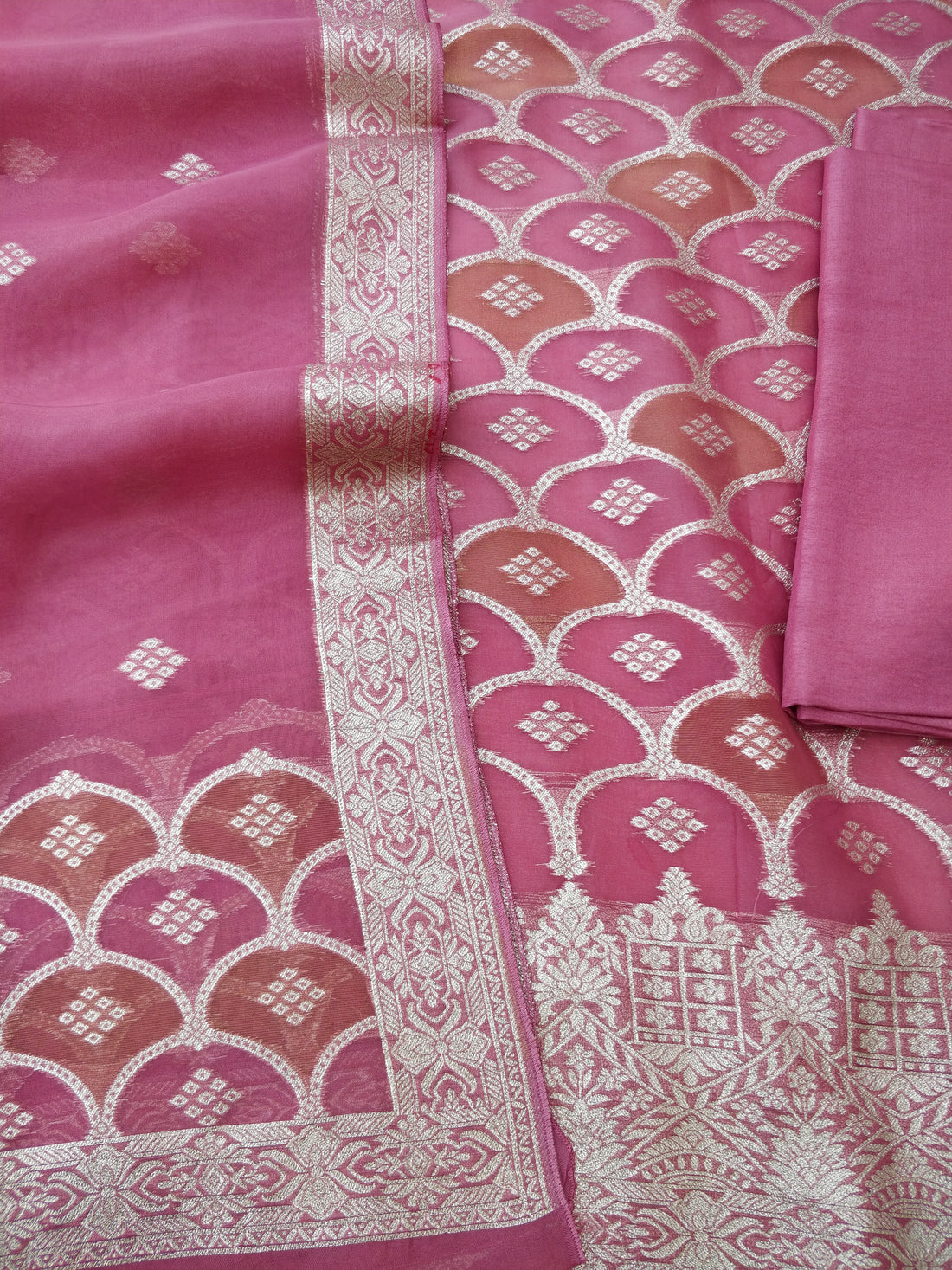 Rangkaat Blush Pink Organza Jaal Banarasi Suit Set