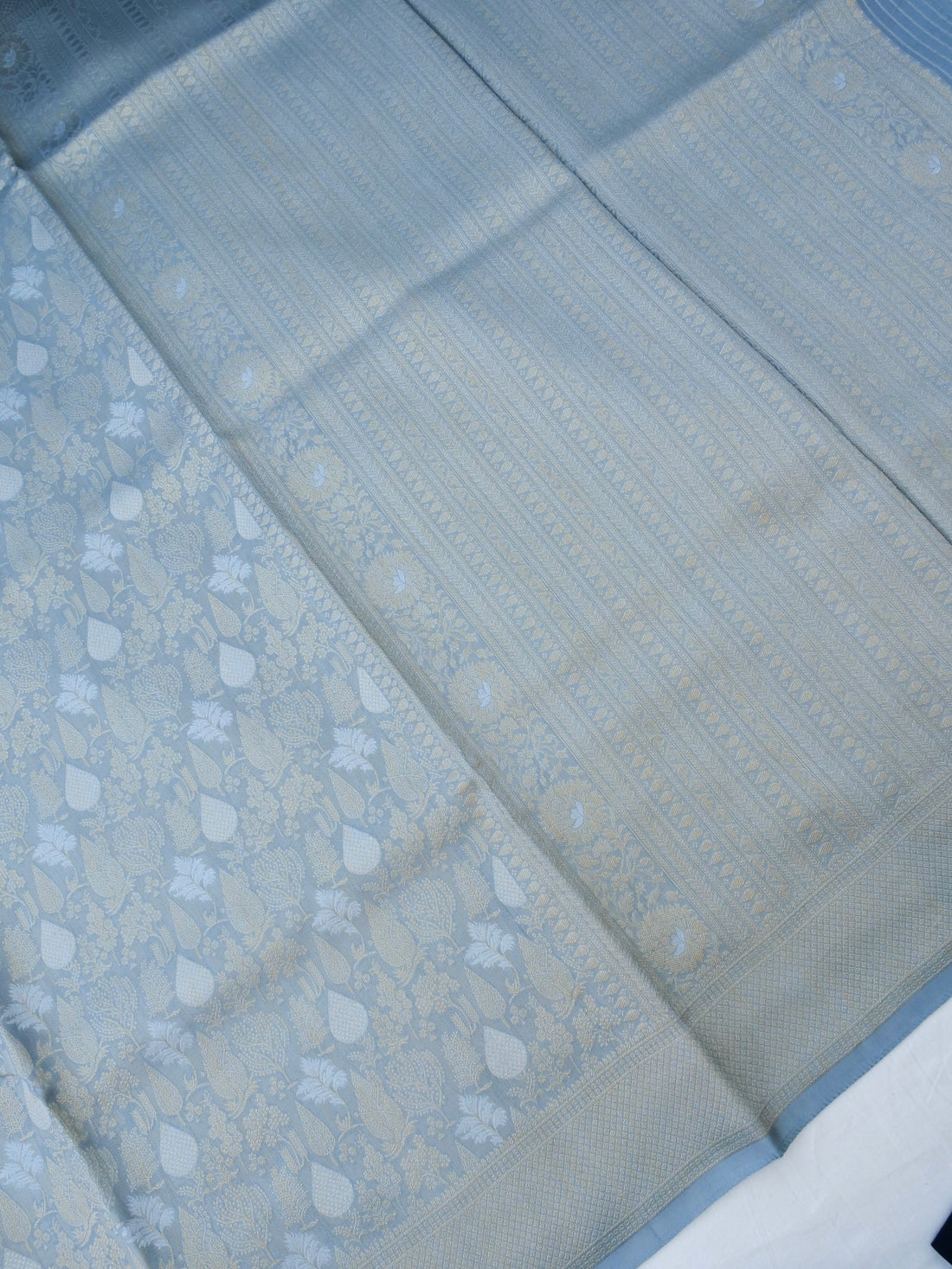 Grey Silk Tissue Jangla Banarasi Saree