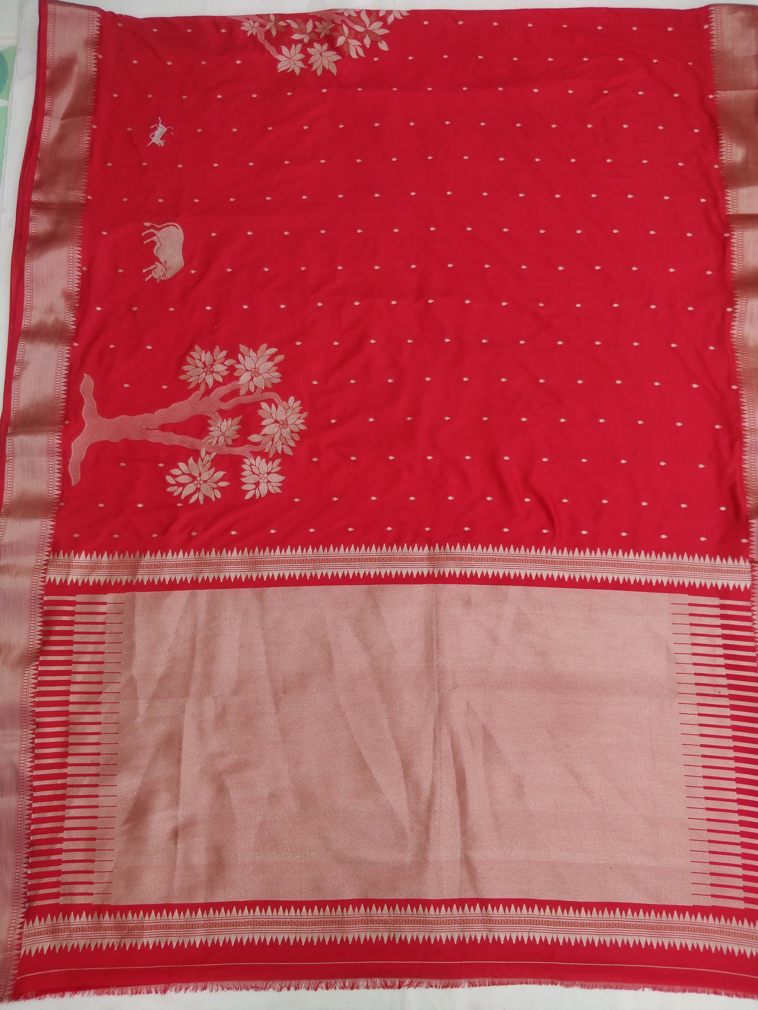 Red Semi Kataan Buti Pichwai Banarasi Saree