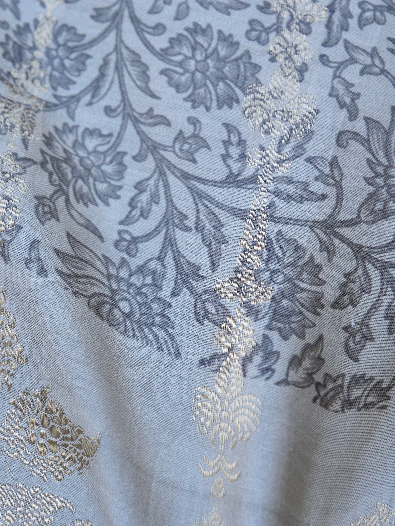 Gray Chiniya Silk Printed Unstitched Banarasi Suit Set