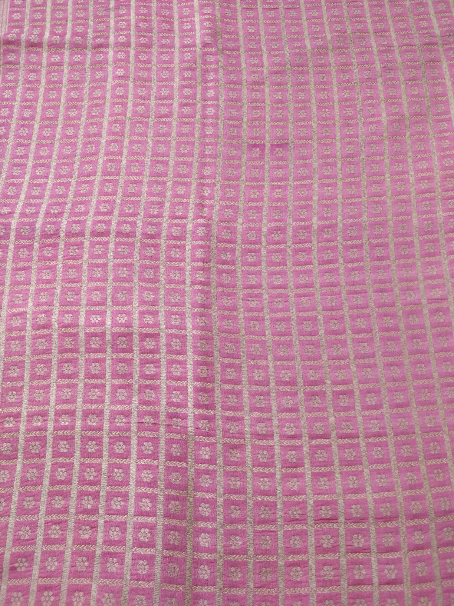 1.5 m Pink Handwoven Pure Kataan Silk Buti-Jaal Fabric