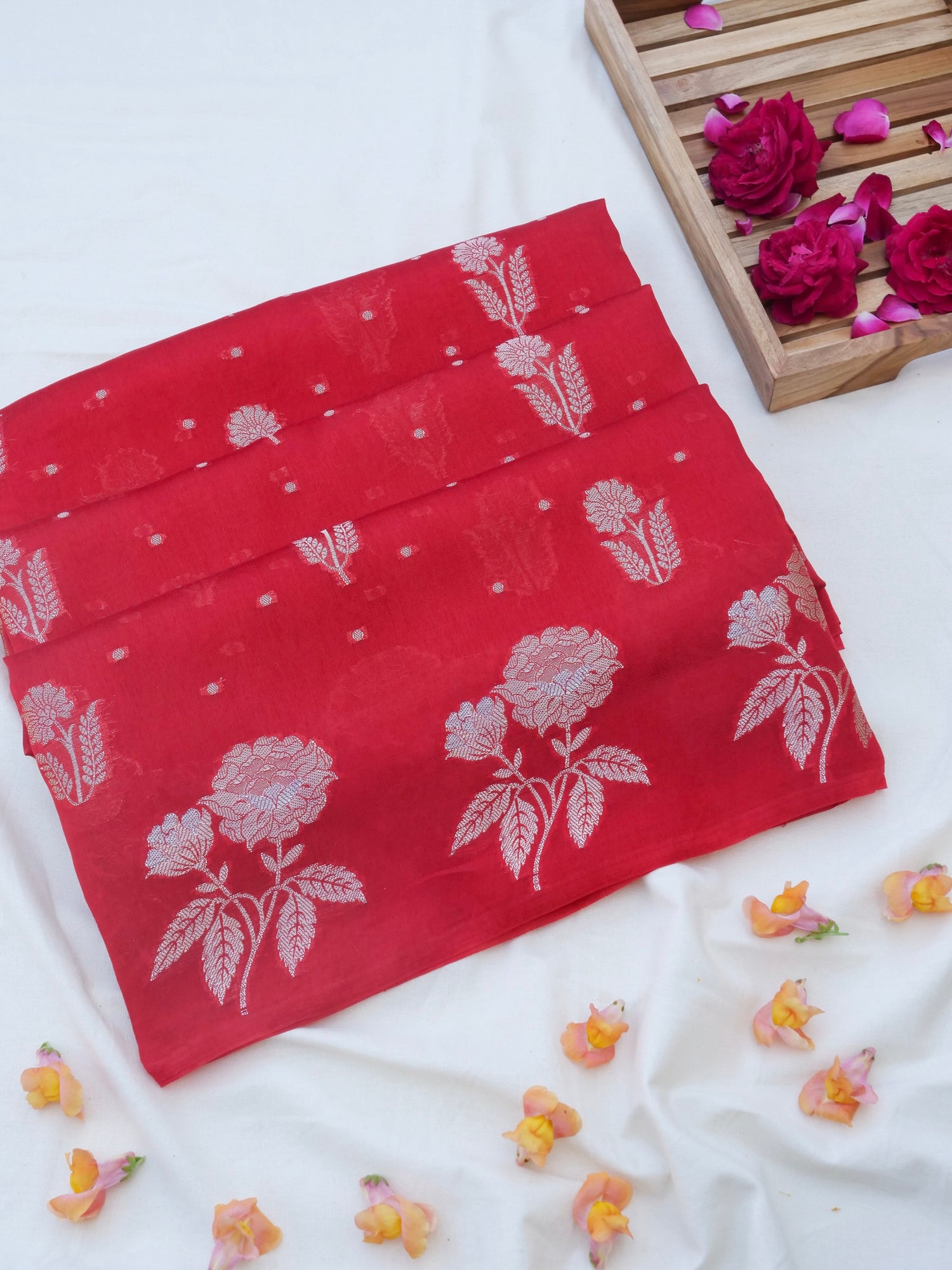 Red Chiniya Silk Blended Buti Banarasi saree