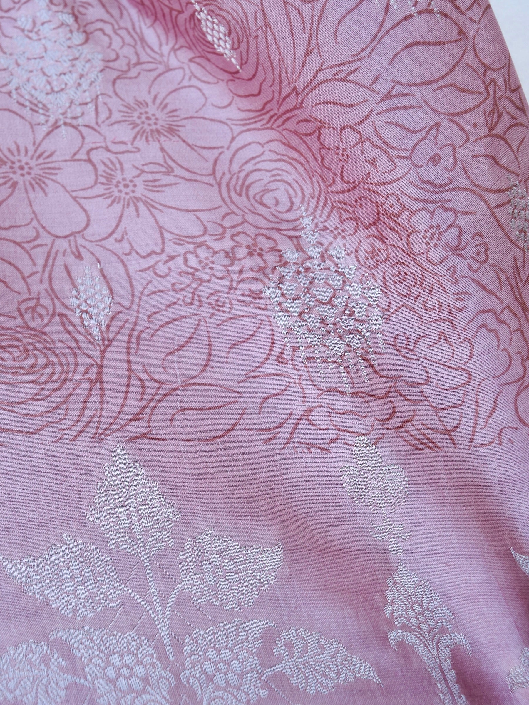 Mauve Chiniya Silk Printed Unstitched Banarasi Suit Set